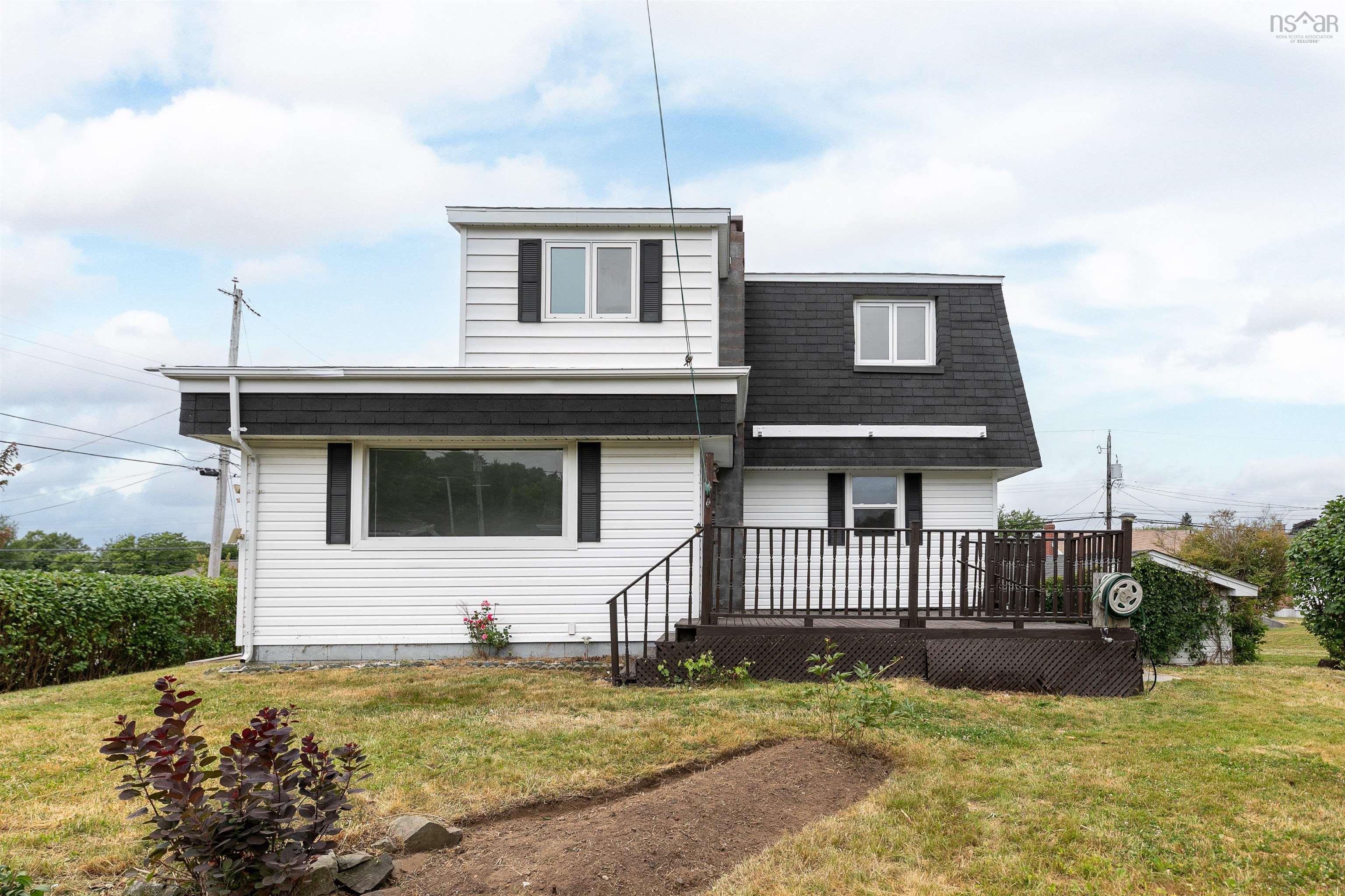 $549,900.00: 56 Woodland Avenue, Dartmouth