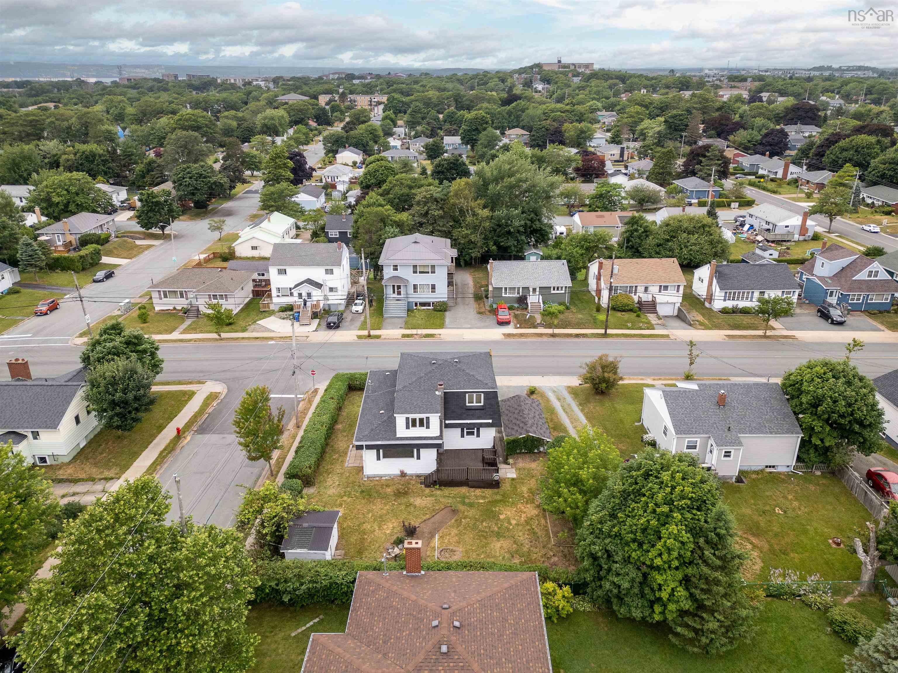 $549,900.00: 56 Woodland Avenue, Dartmouth