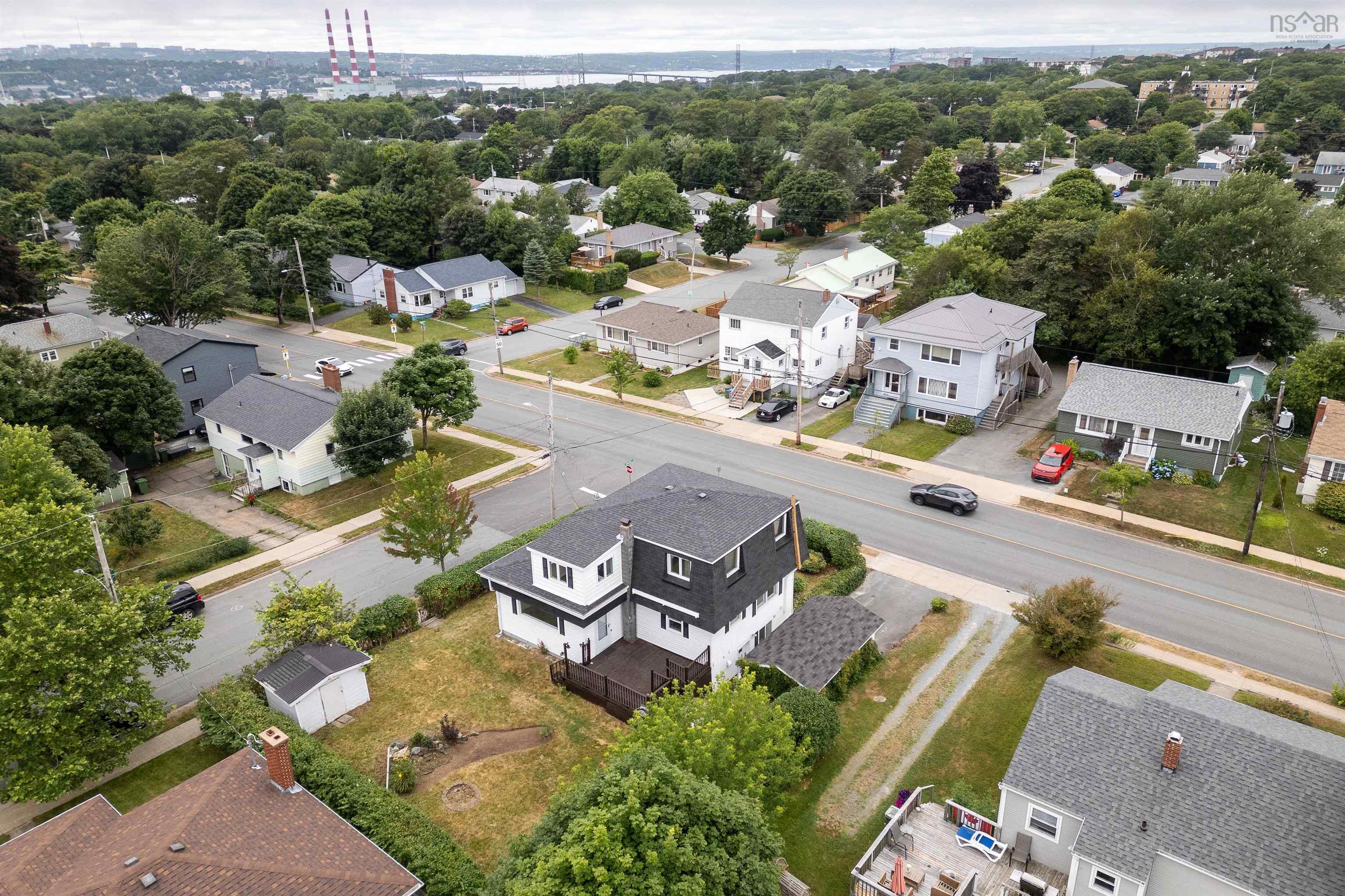$549,900.00: 56 Woodland Avenue, Dartmouth