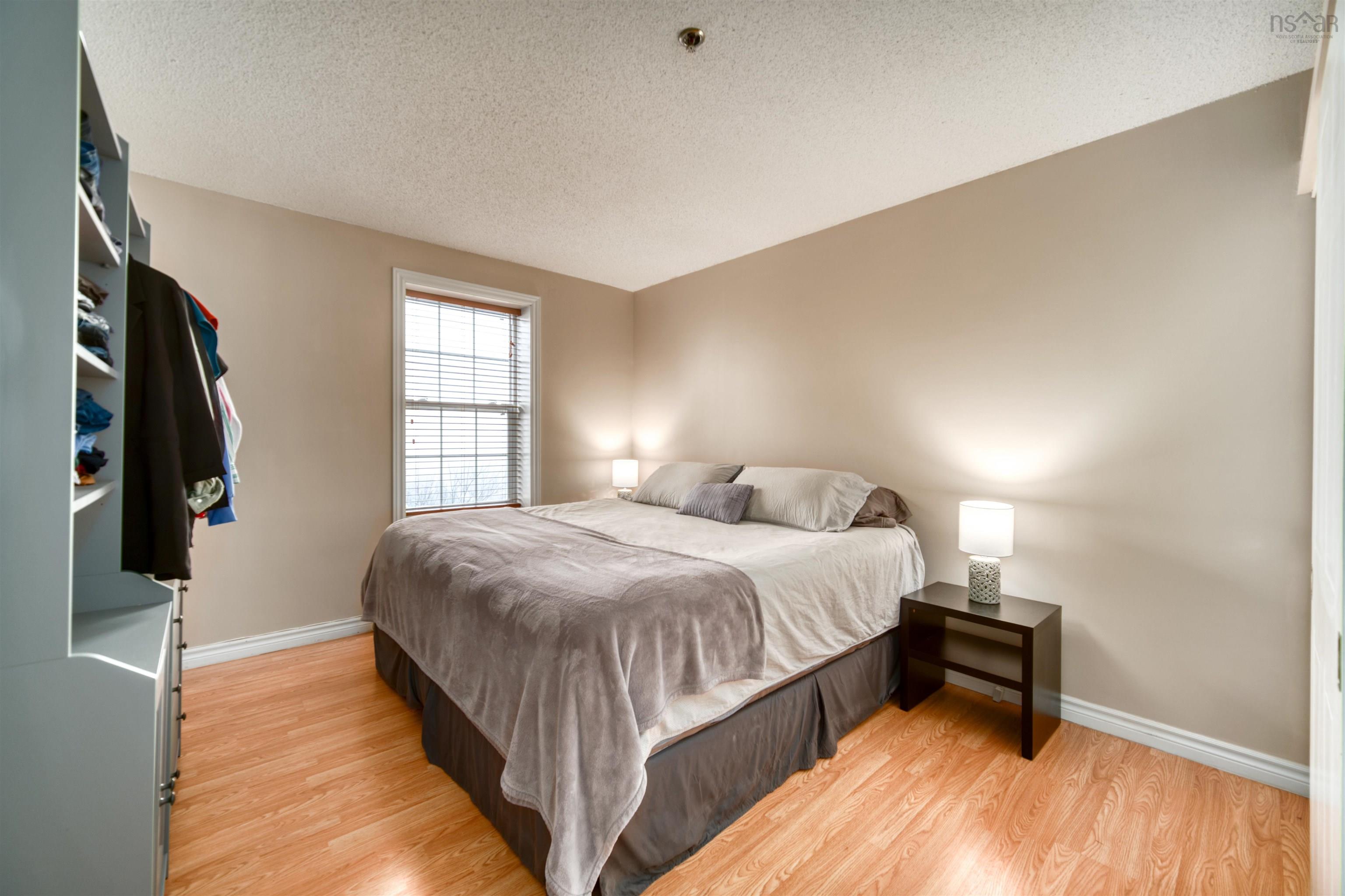 $249,000.00: 305 79 Collins Grove, Dartmouth