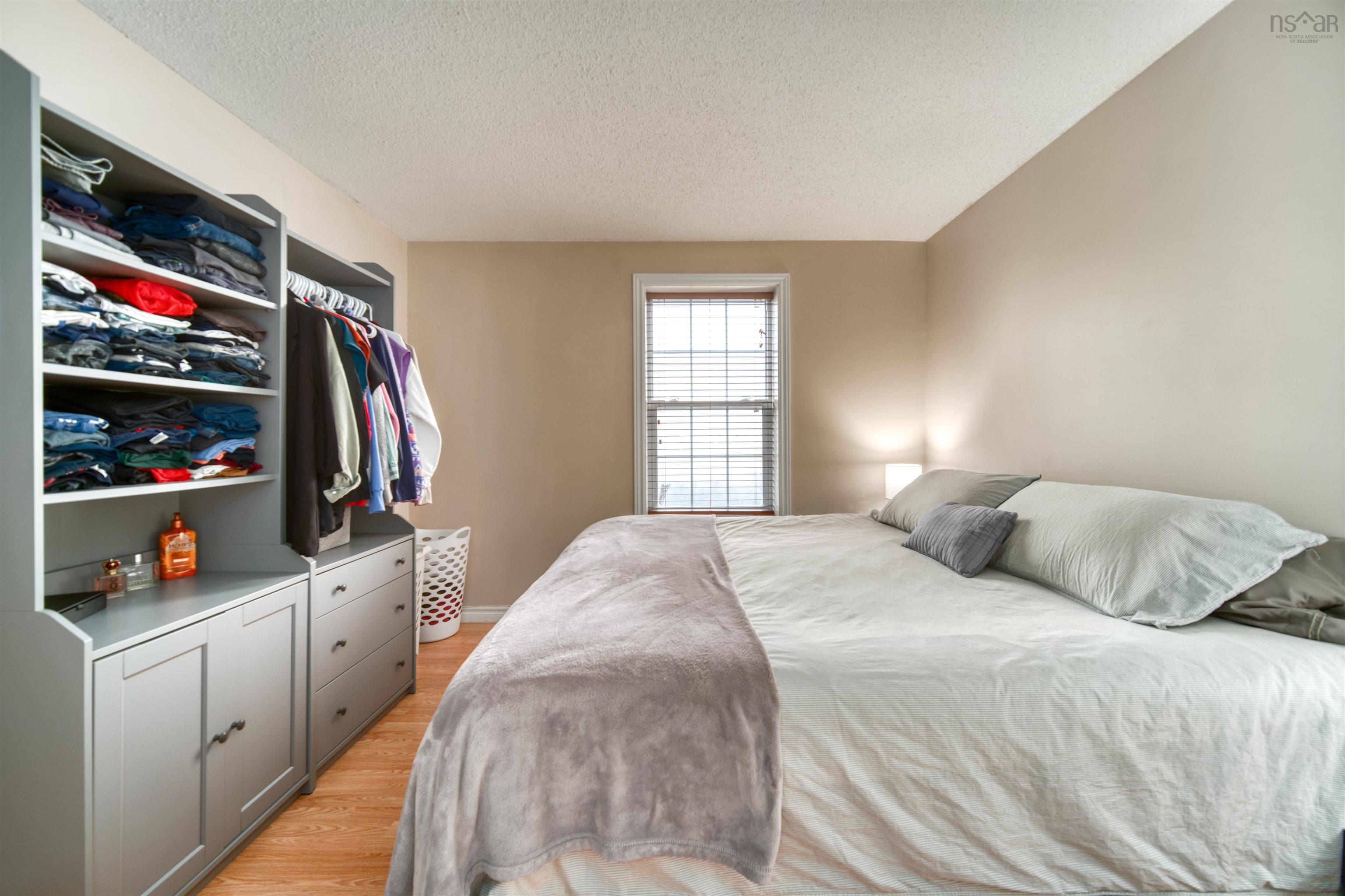 $249,000.00: 305 79 Collins Grove, Dartmouth