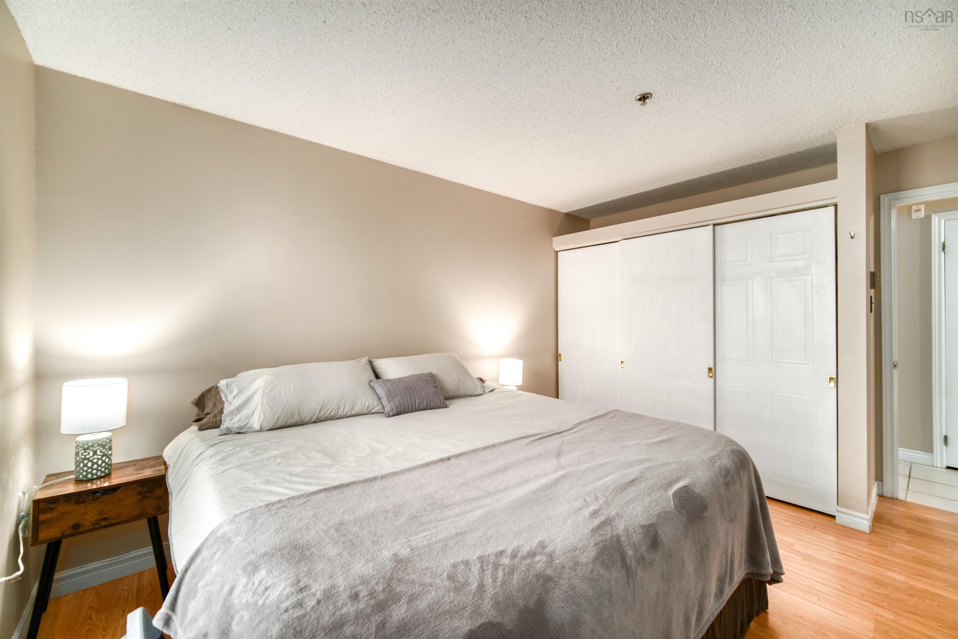 $249,000.00: 305 79 Collins Grove, Dartmouth