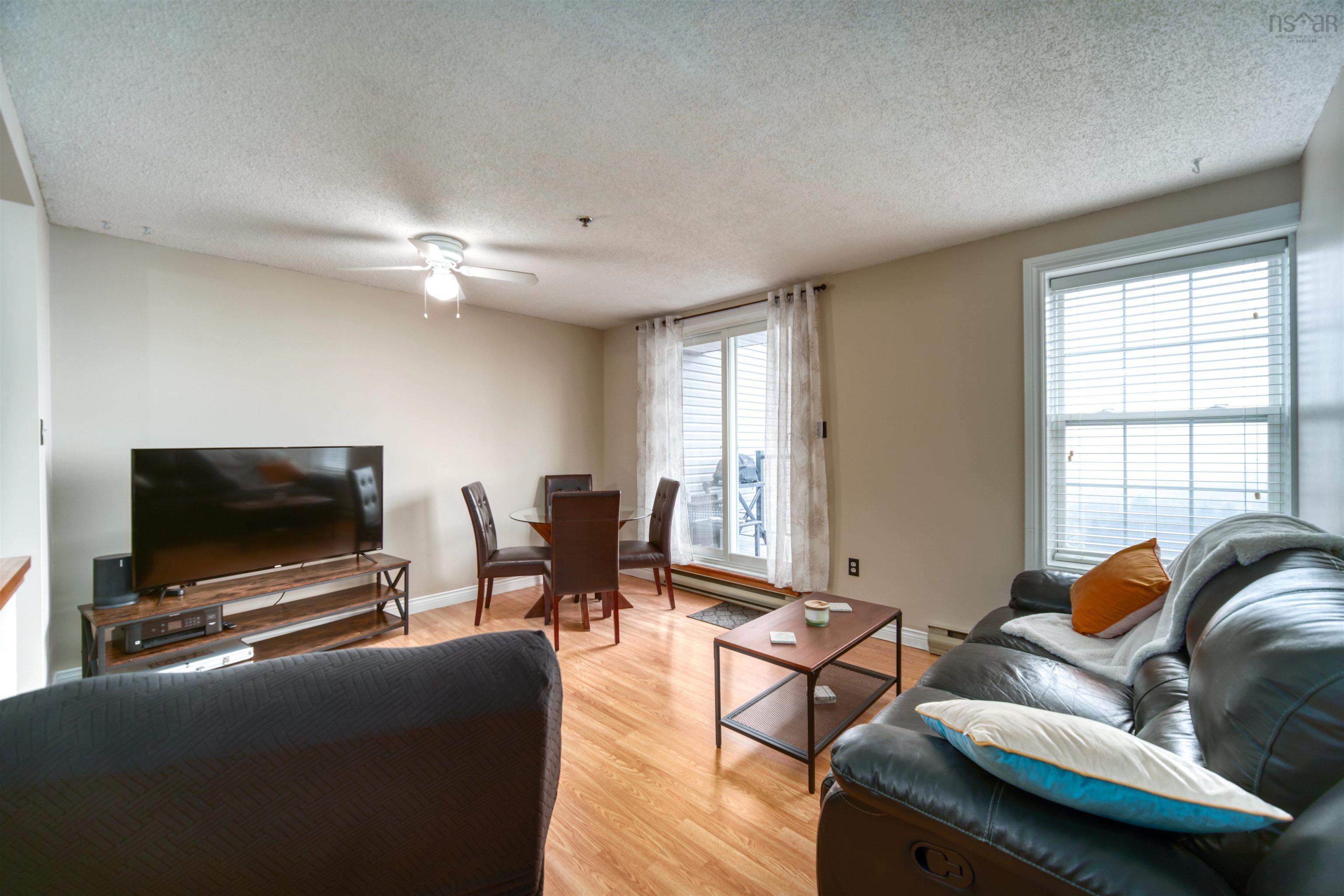 $249,000.00: 305 79 Collins Grove, Dartmouth