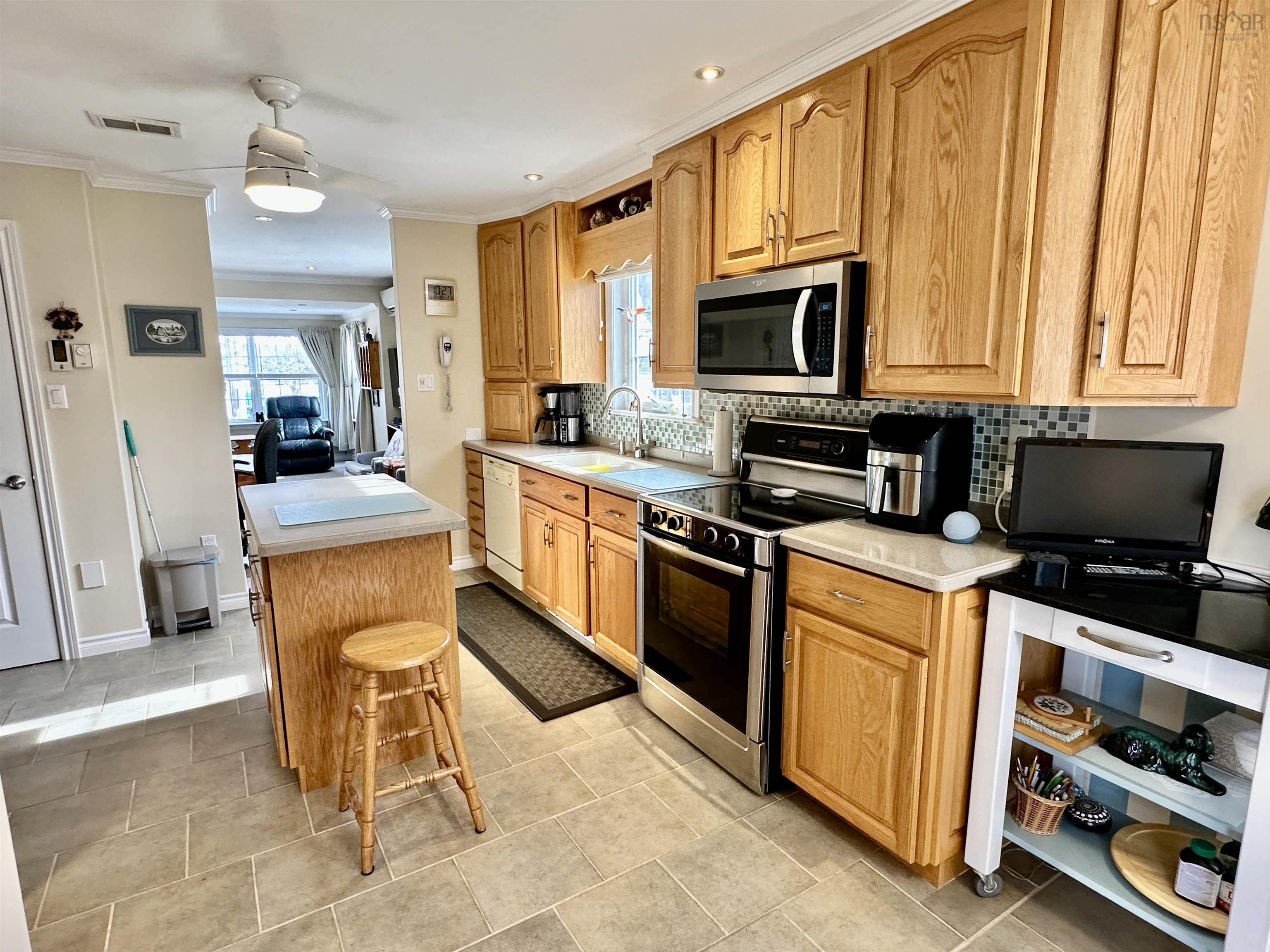 $349,900.00: 675 MAIN Street, Liverpool