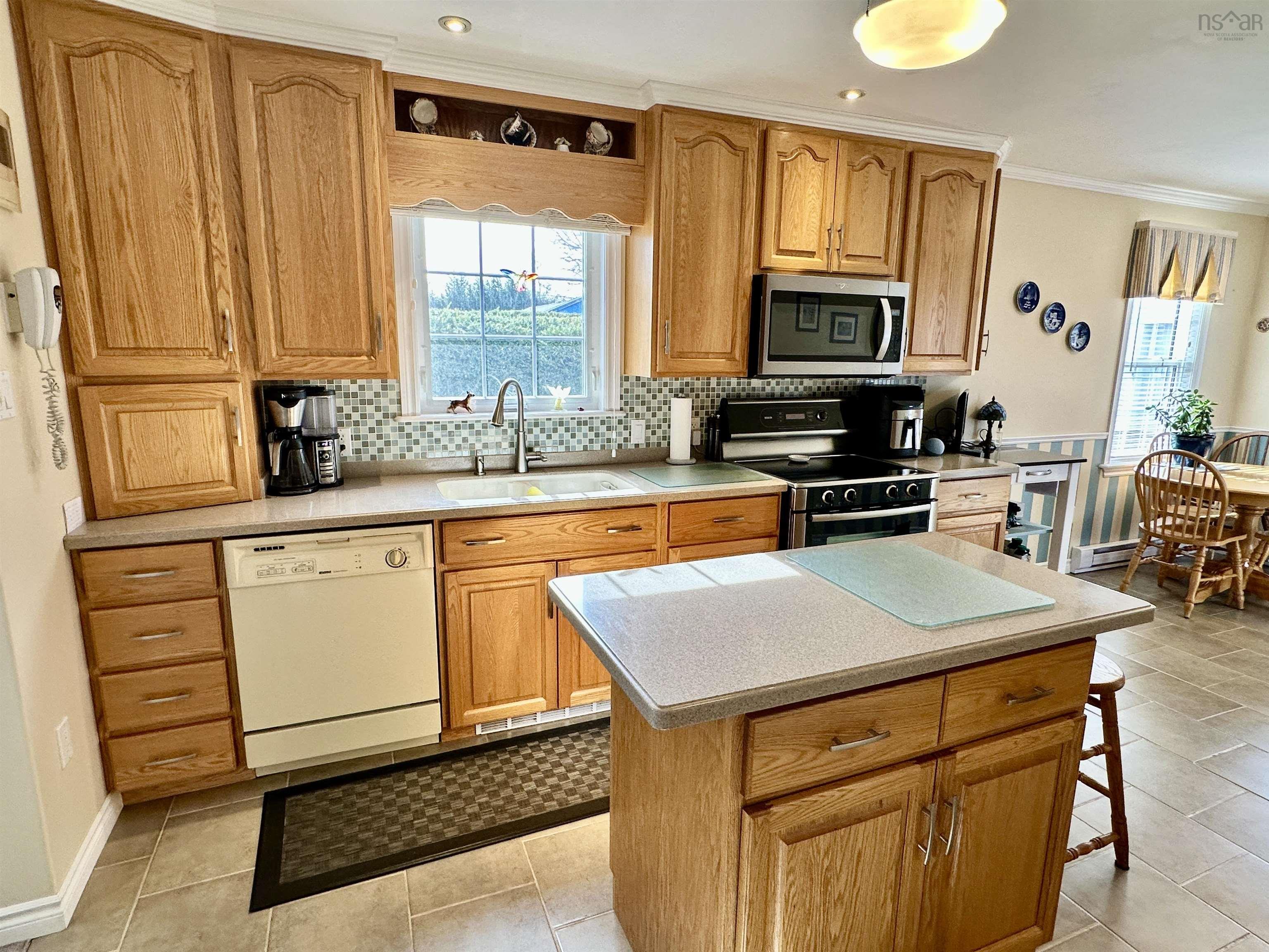 $349,900.00: 675 MAIN Street, Liverpool
