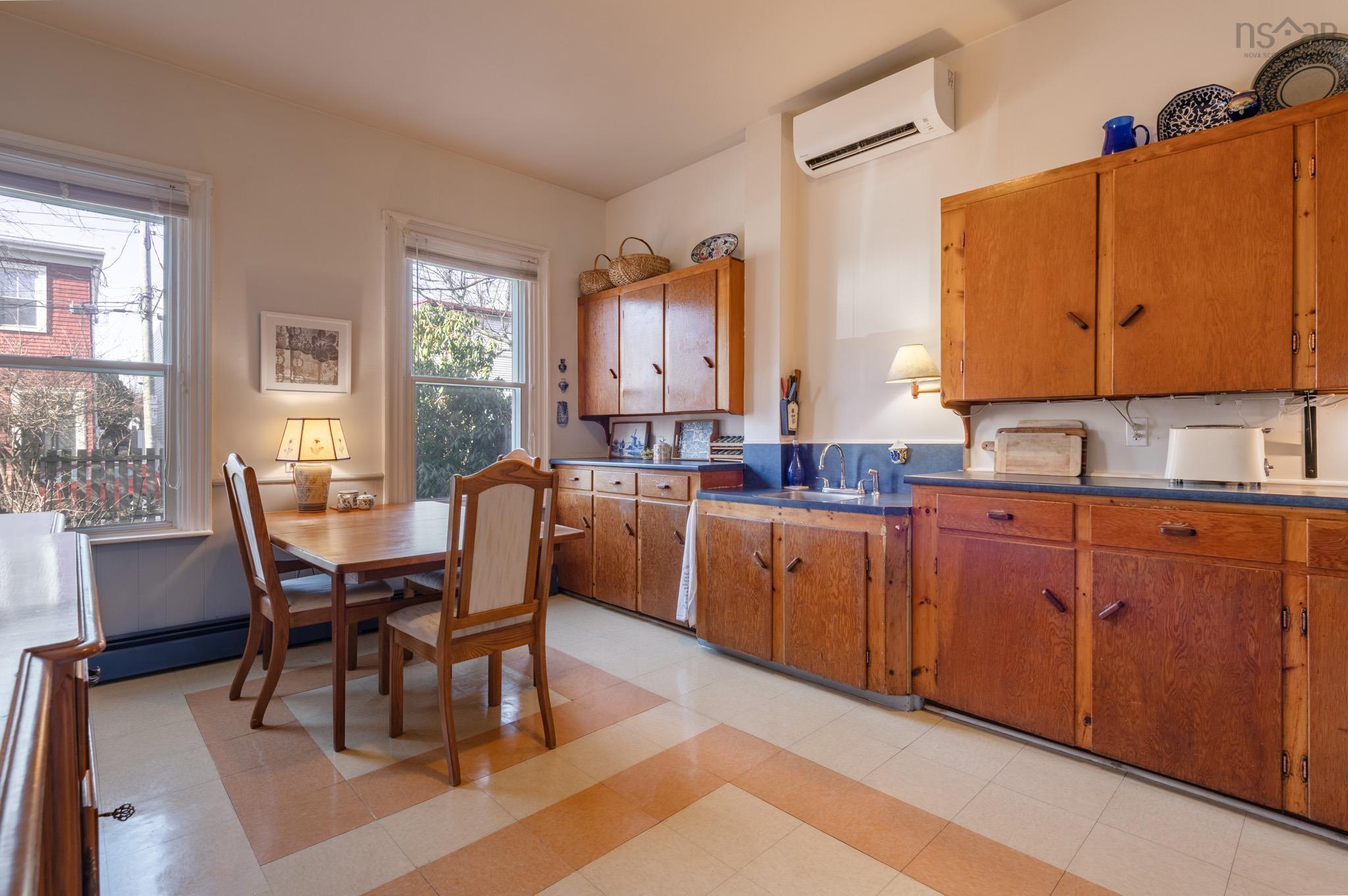 $739,000.00: 2650 Fuller Terrace, Halifax