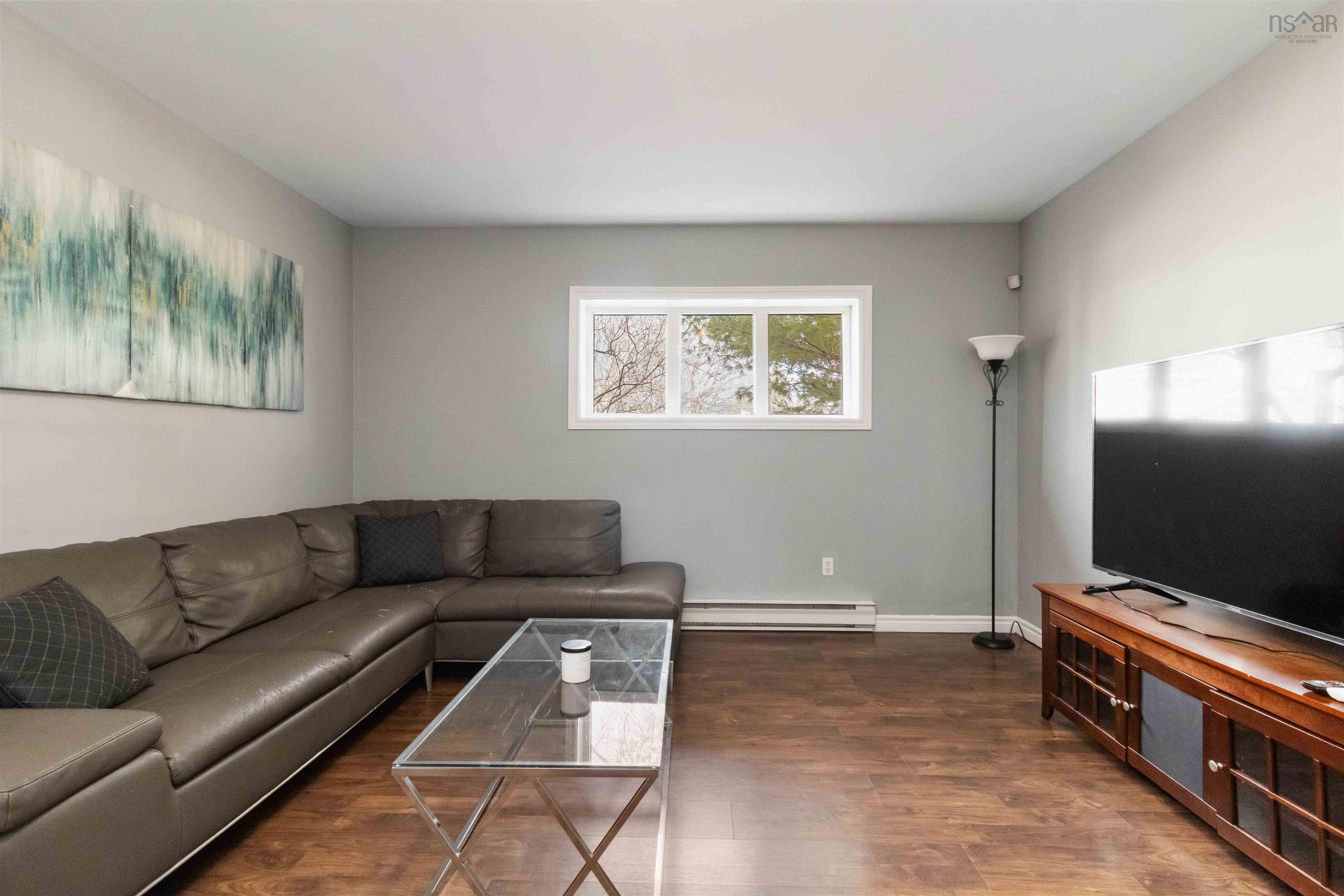 $524,900.00: 50 Ashdale Crescent, Timberlea