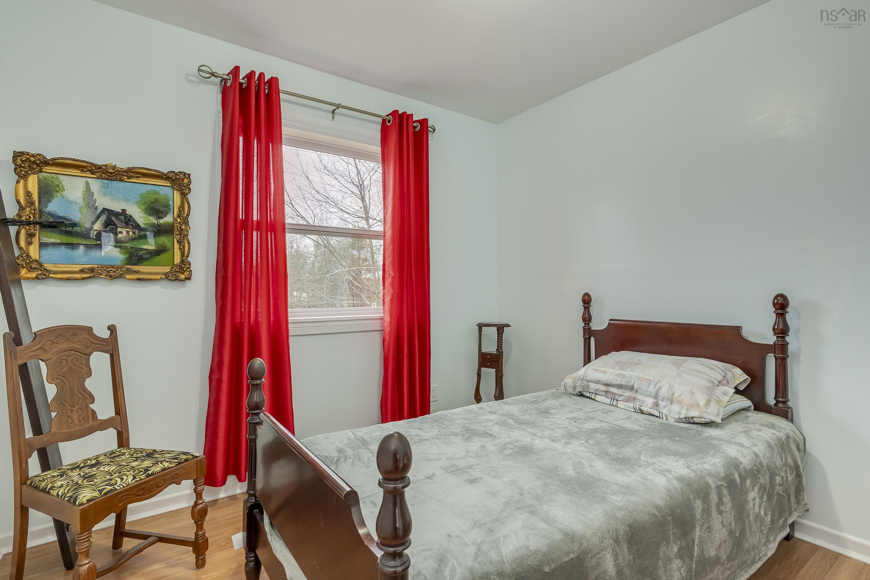 $519,900.00: 1003 Kenwood Avenue, Greenwood