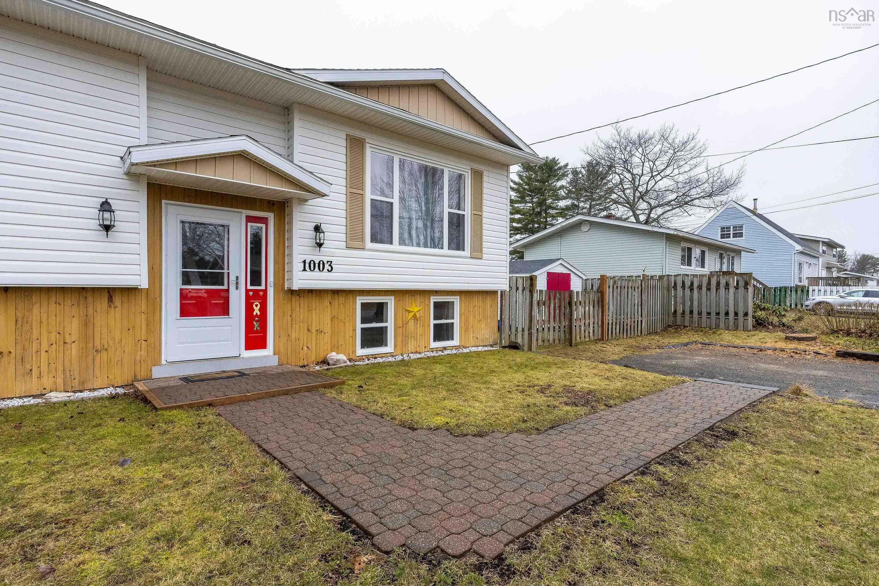 $519,900.00: 1003 Kenwood Avenue, Greenwood