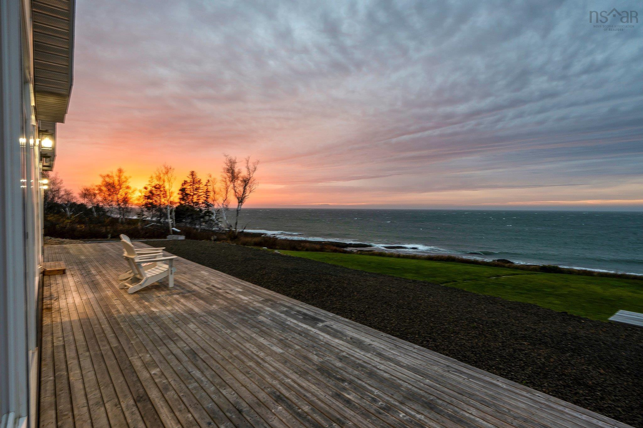 $1,995,000.00: 5199 Shore Road, Parkers Cove