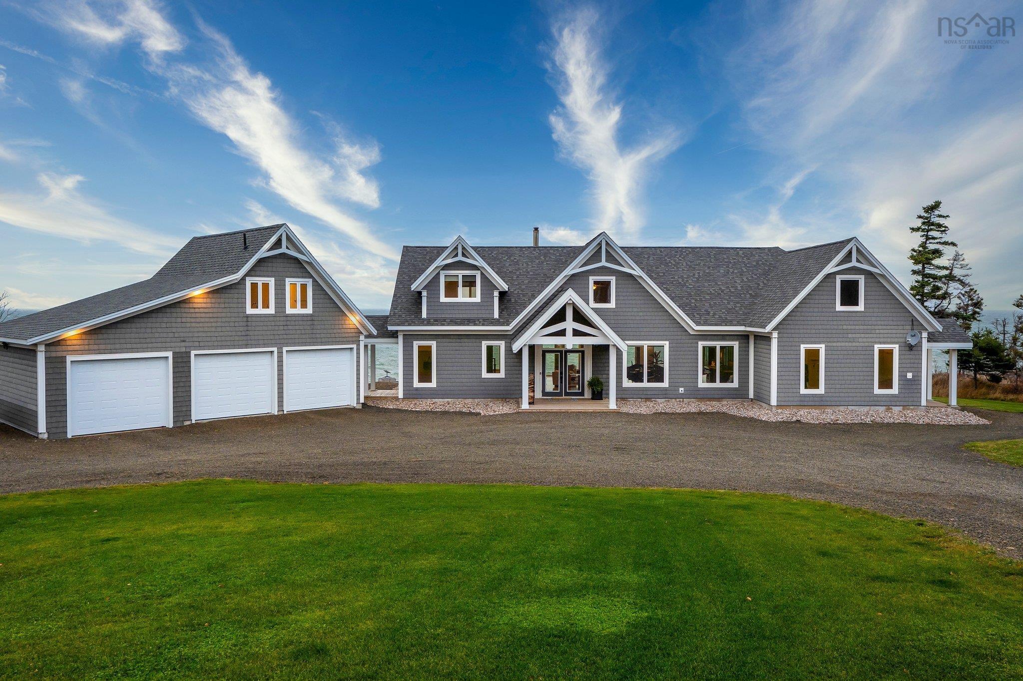 $1,995,000.00: 5199 Shore Road, Parkers Cove