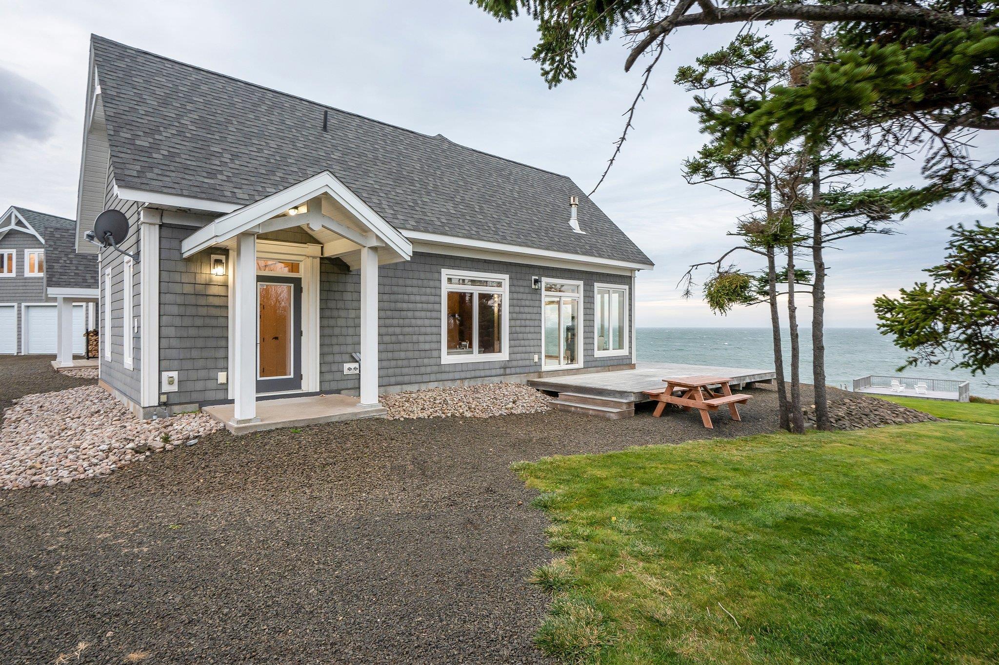 $1,995,000.00: 5199 Shore Road, Parkers Cove