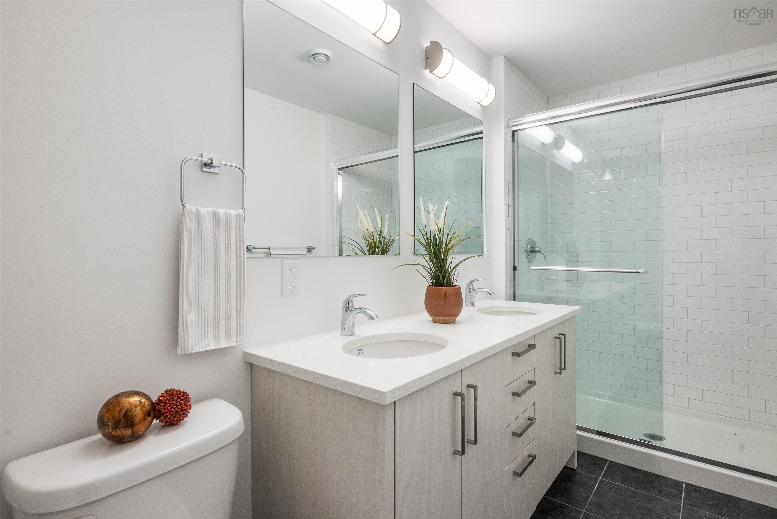 $859,000.00: 1401 72 Seapoint Road, Dartmouth