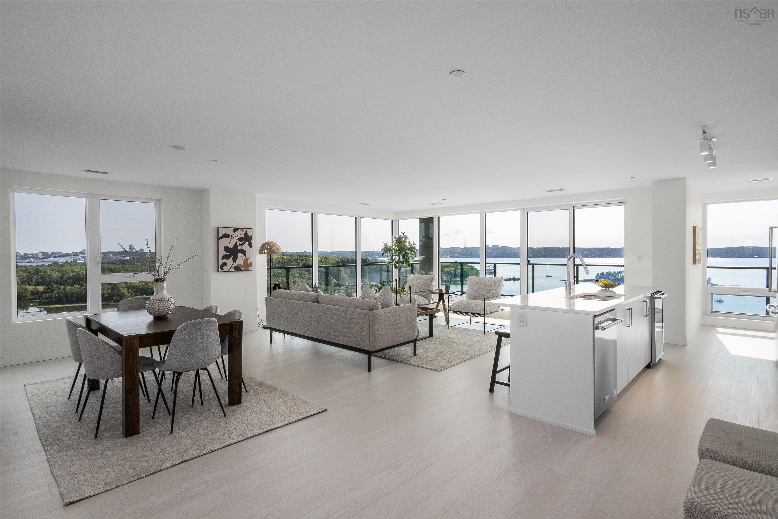 $859,000.00: 1401 72 Seapoint Road, Dartmouth