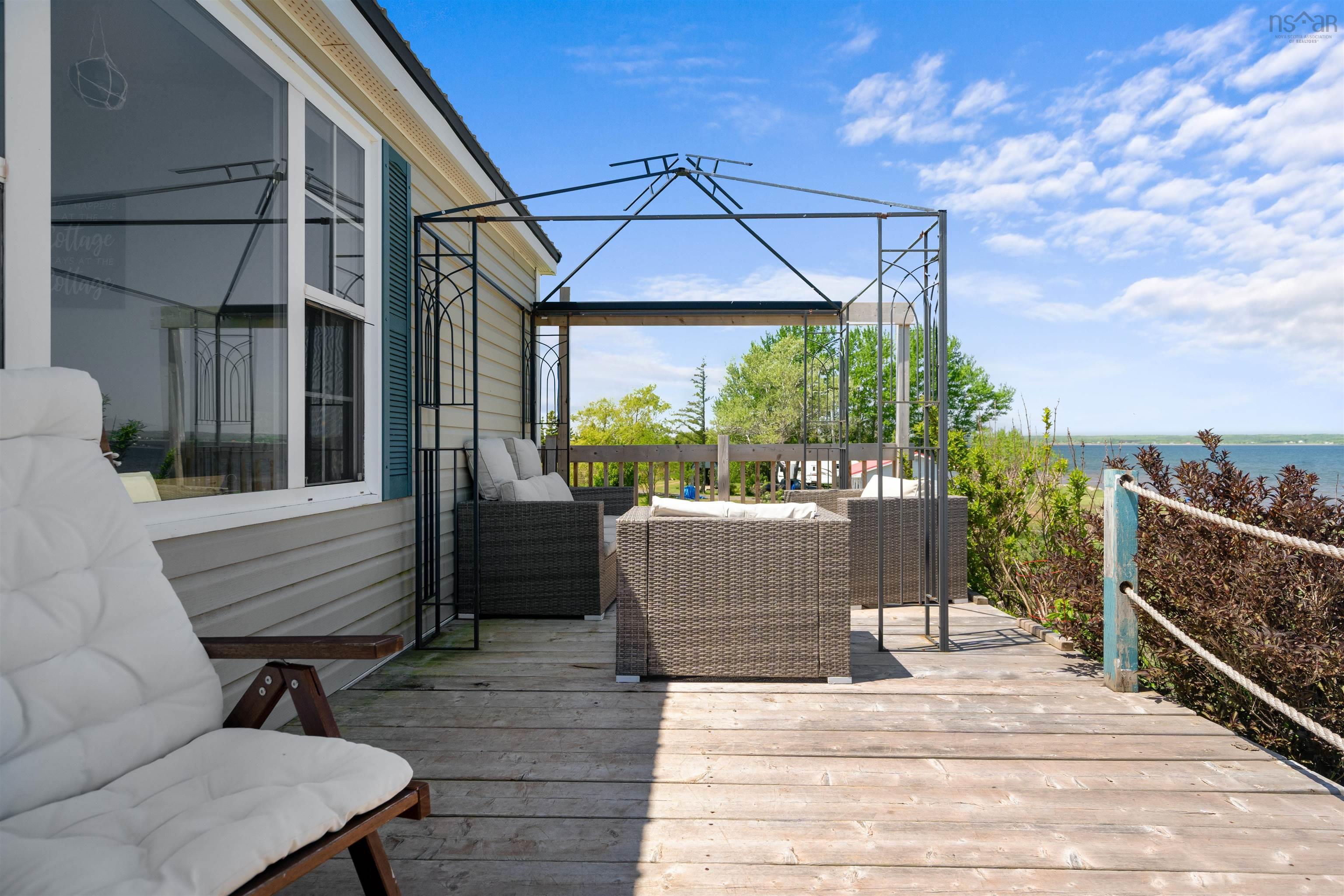 $343,000.00: 95 Chambers Lane, Sand Point