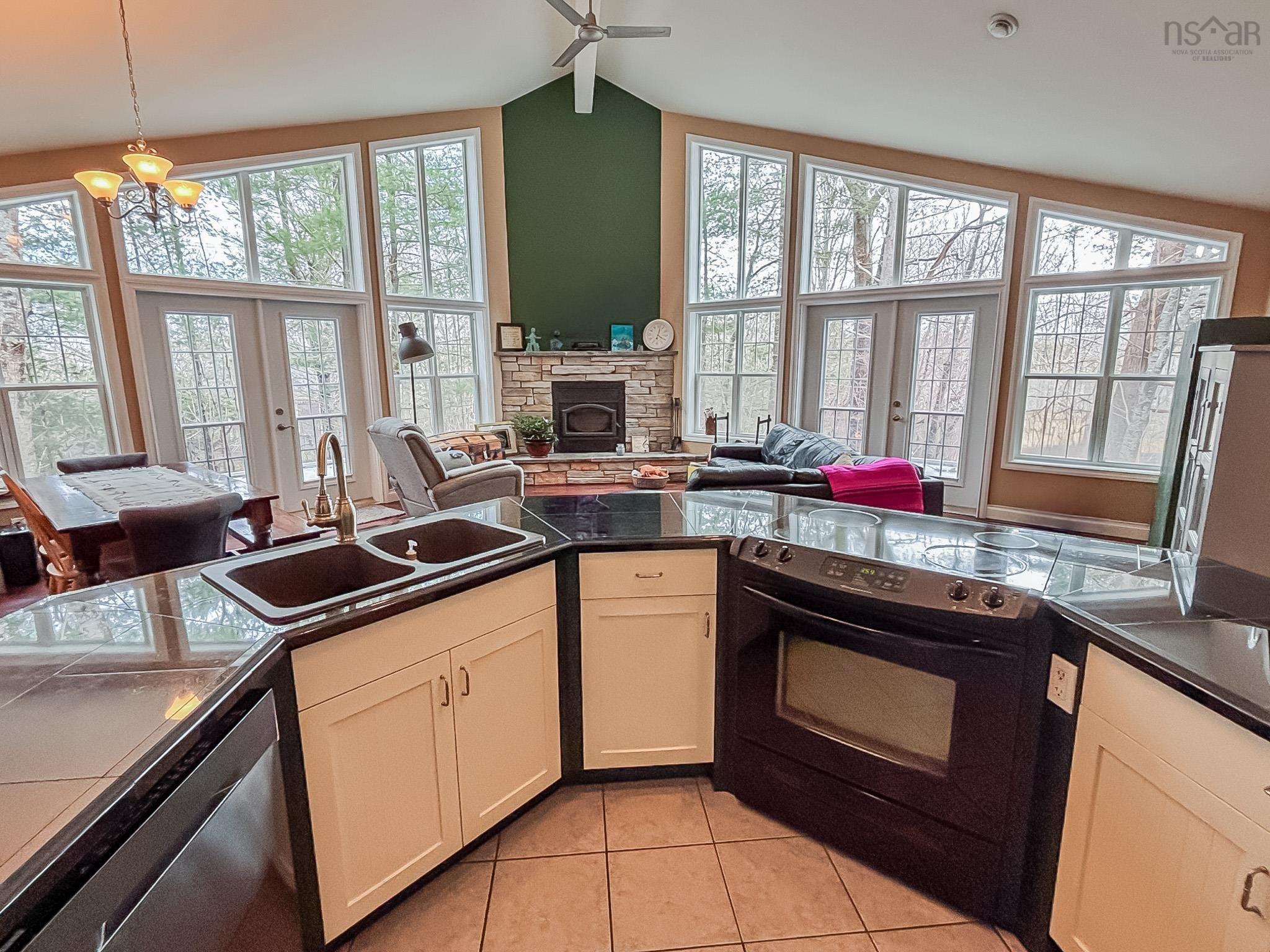 $399,900.00: 839 Lahave Street, Bridgewater