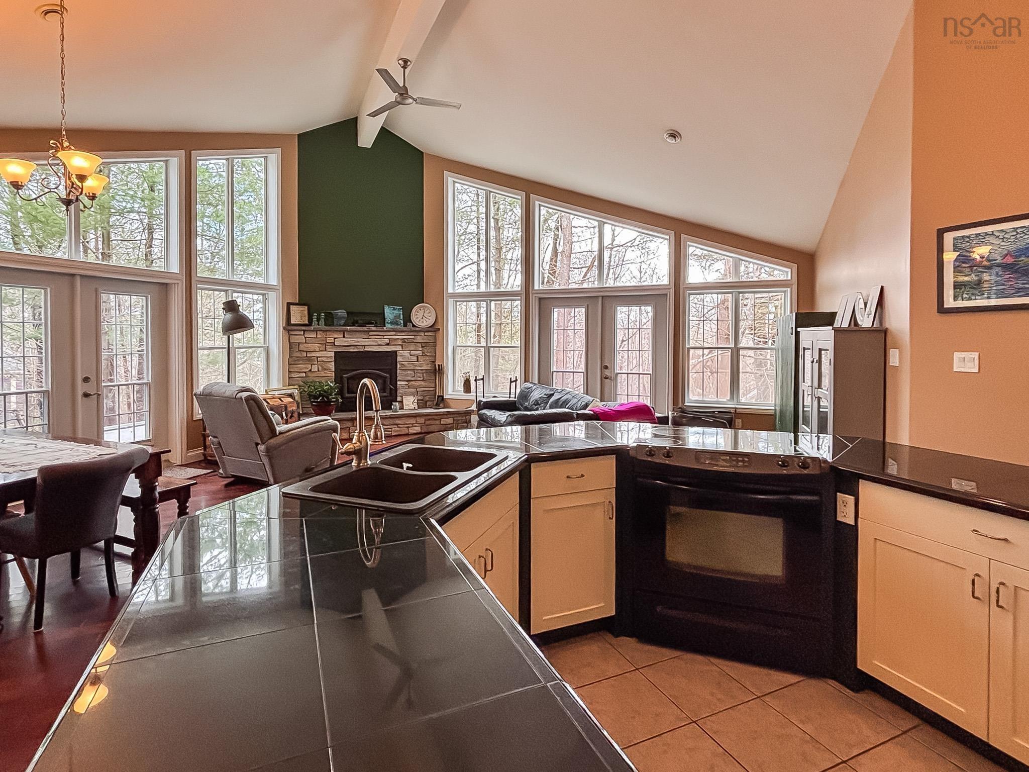 $399,900.00: 839 Lahave Street, Bridgewater