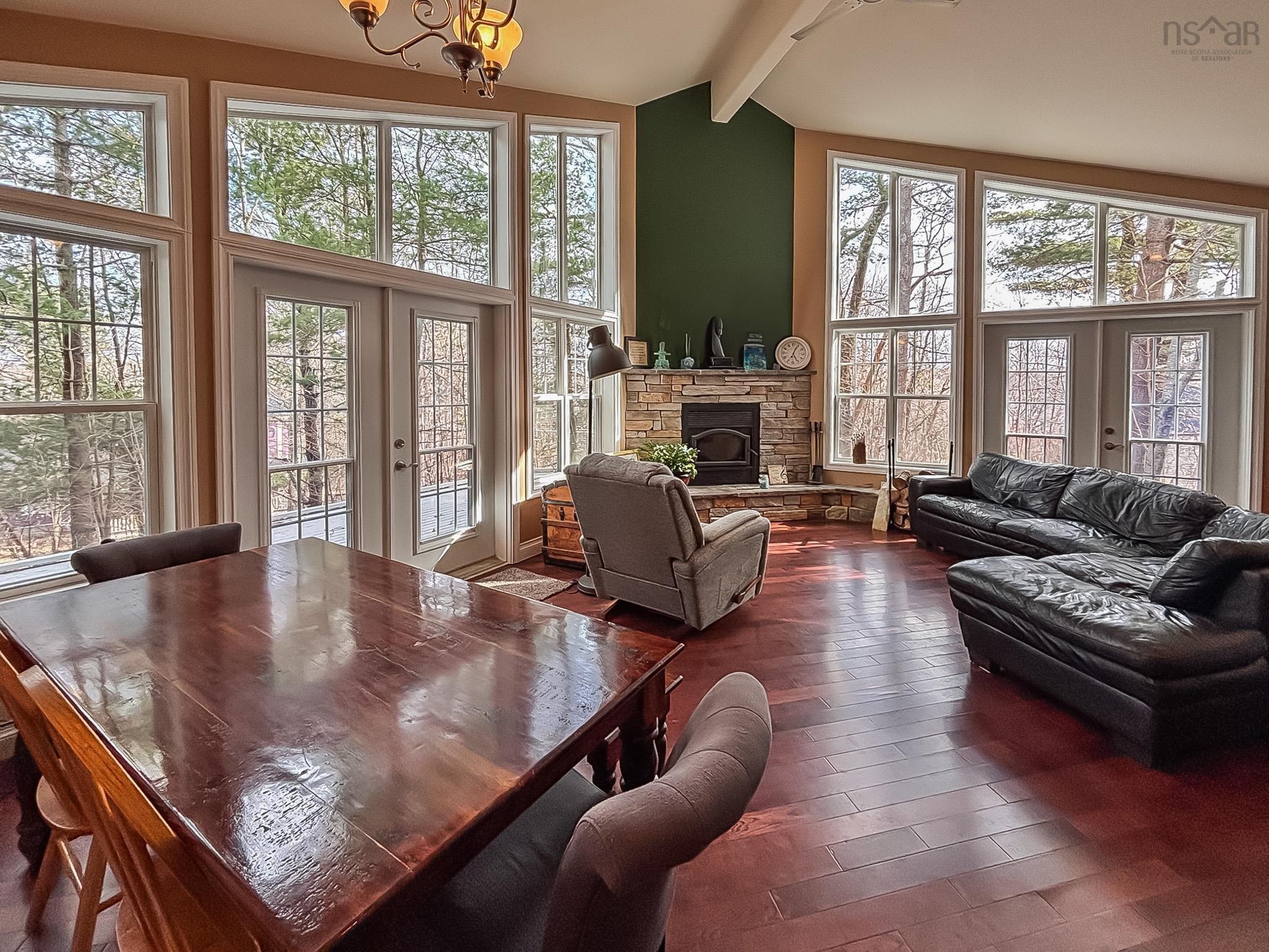 $399,900.00: 839 Lahave Street, Bridgewater