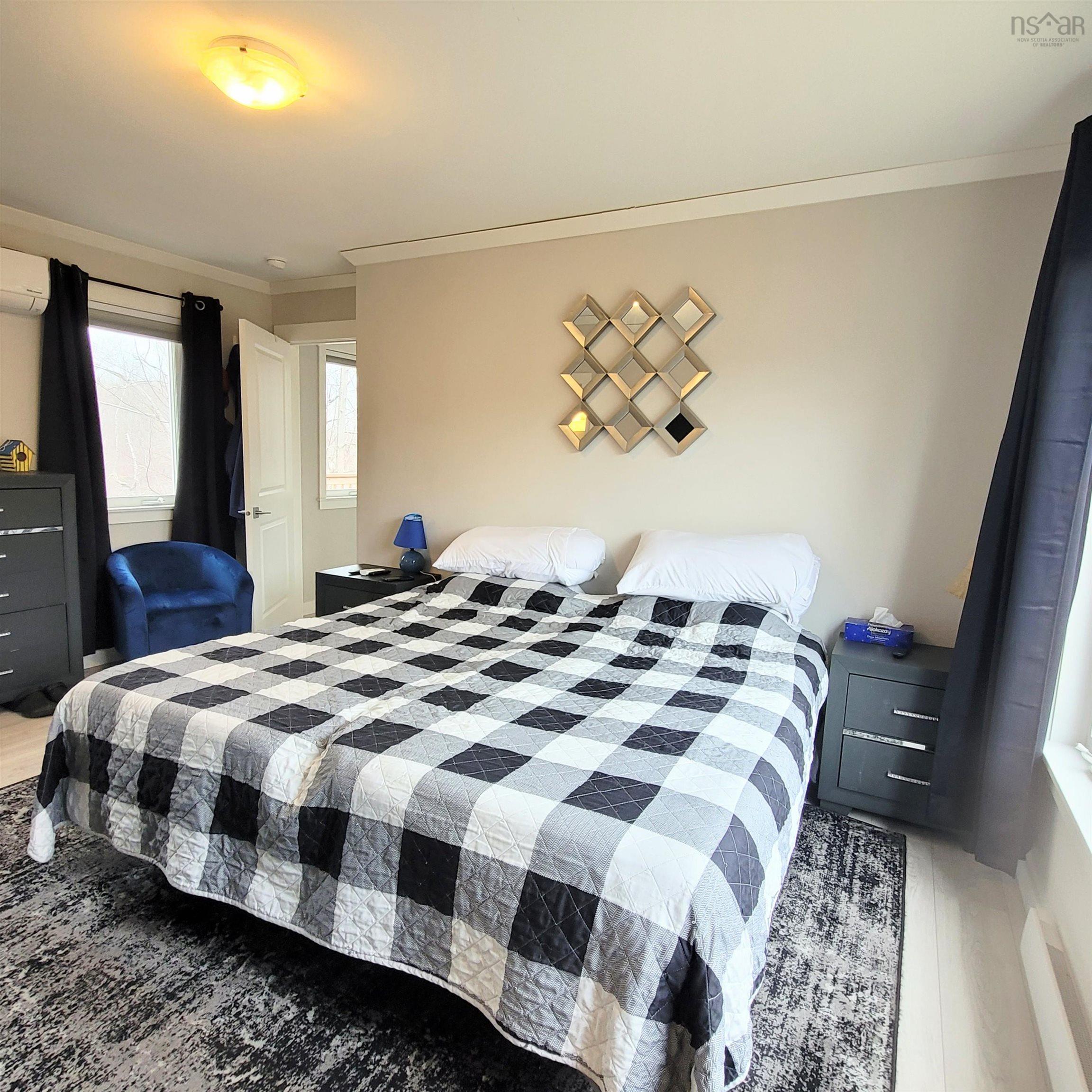 $349,900.00: 1983 Balmoral Road, The Falls