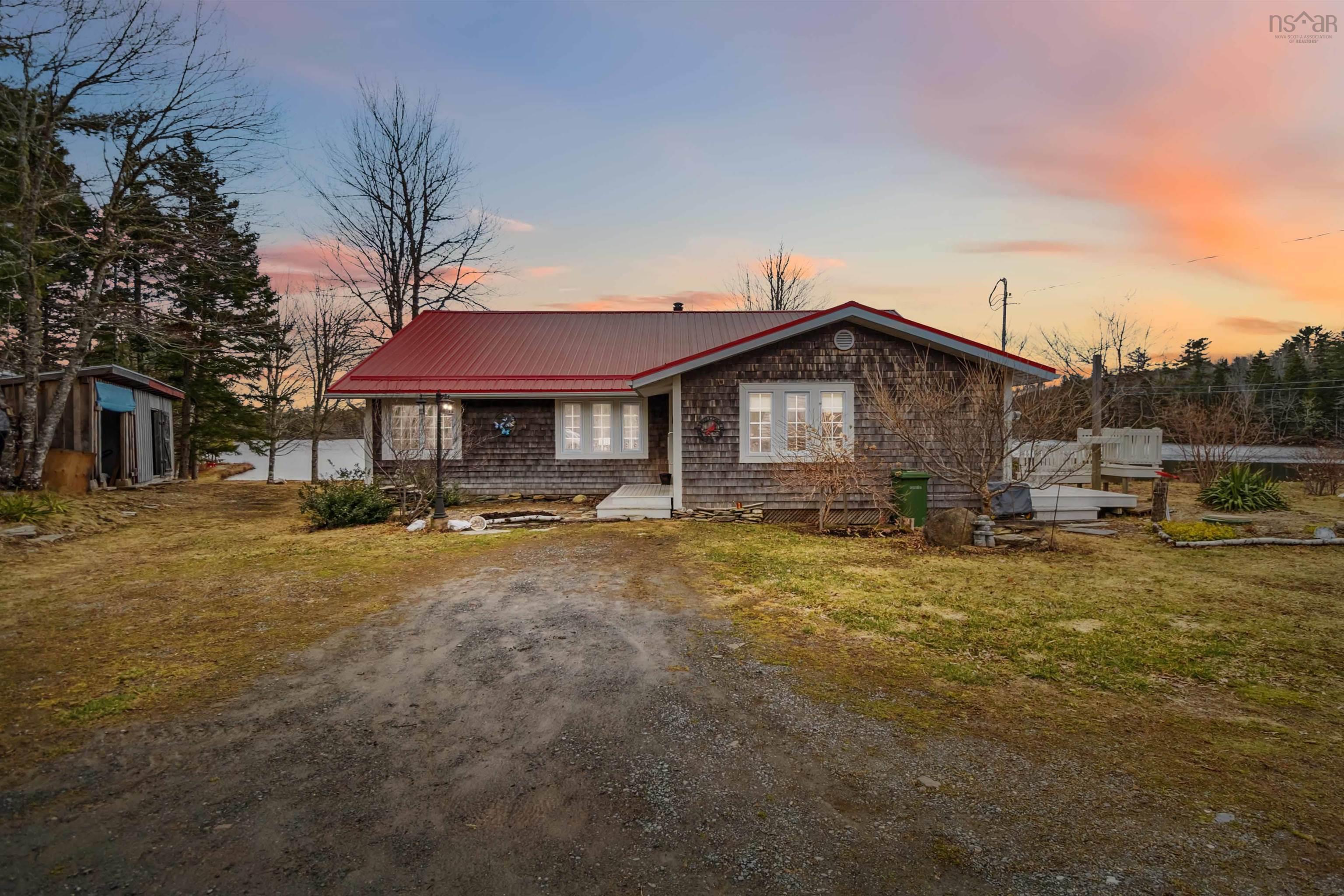 $435,000.00: 157 Freeman Lake Lane, Caledonia