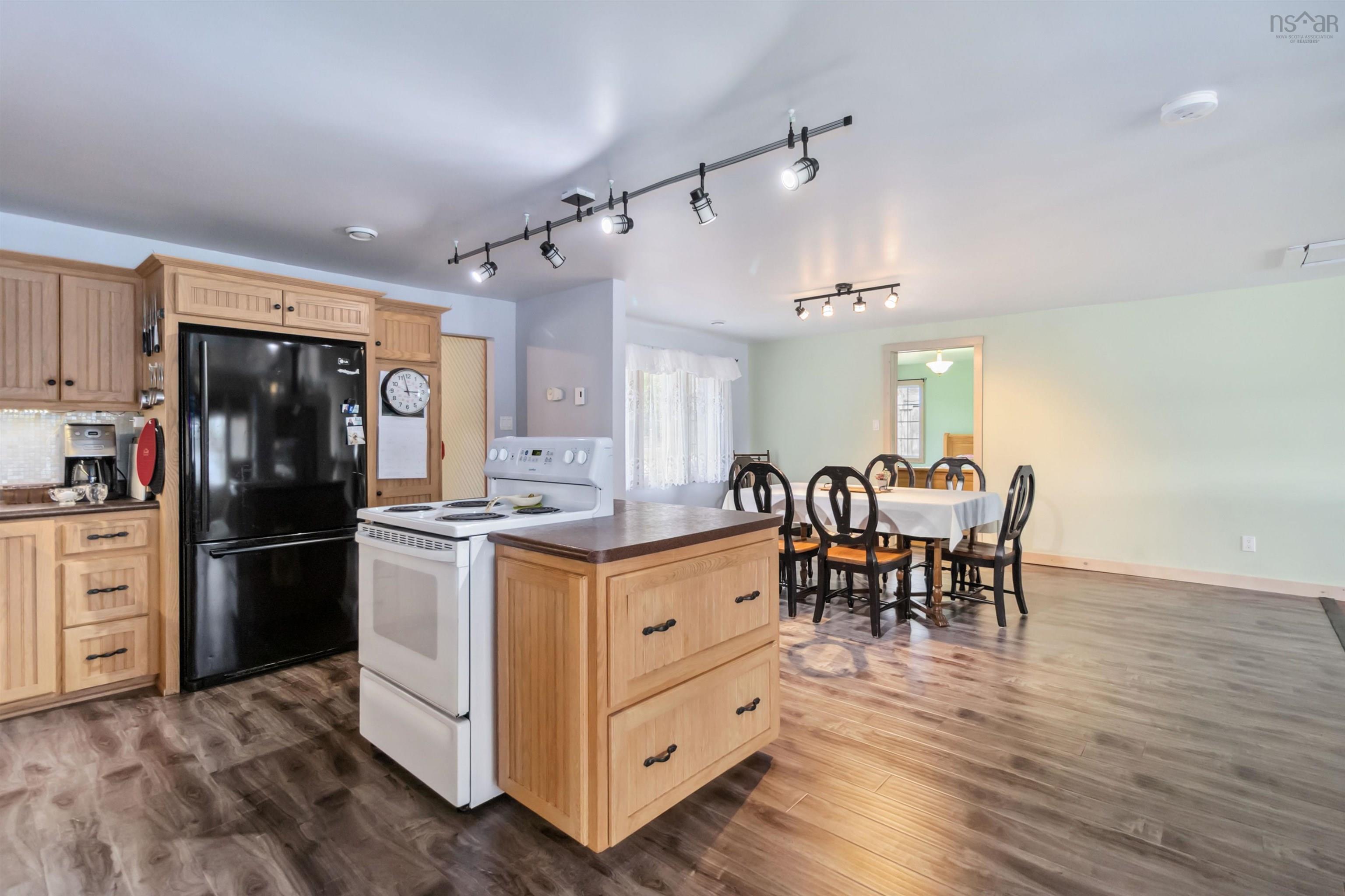 $435,000.00: 157 Freeman Lake Lane, Caledonia