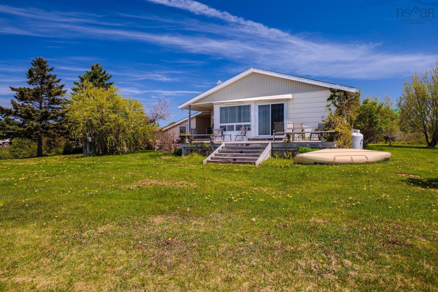 $389,900.00: 496 Caribou Island Road, Caribou Island