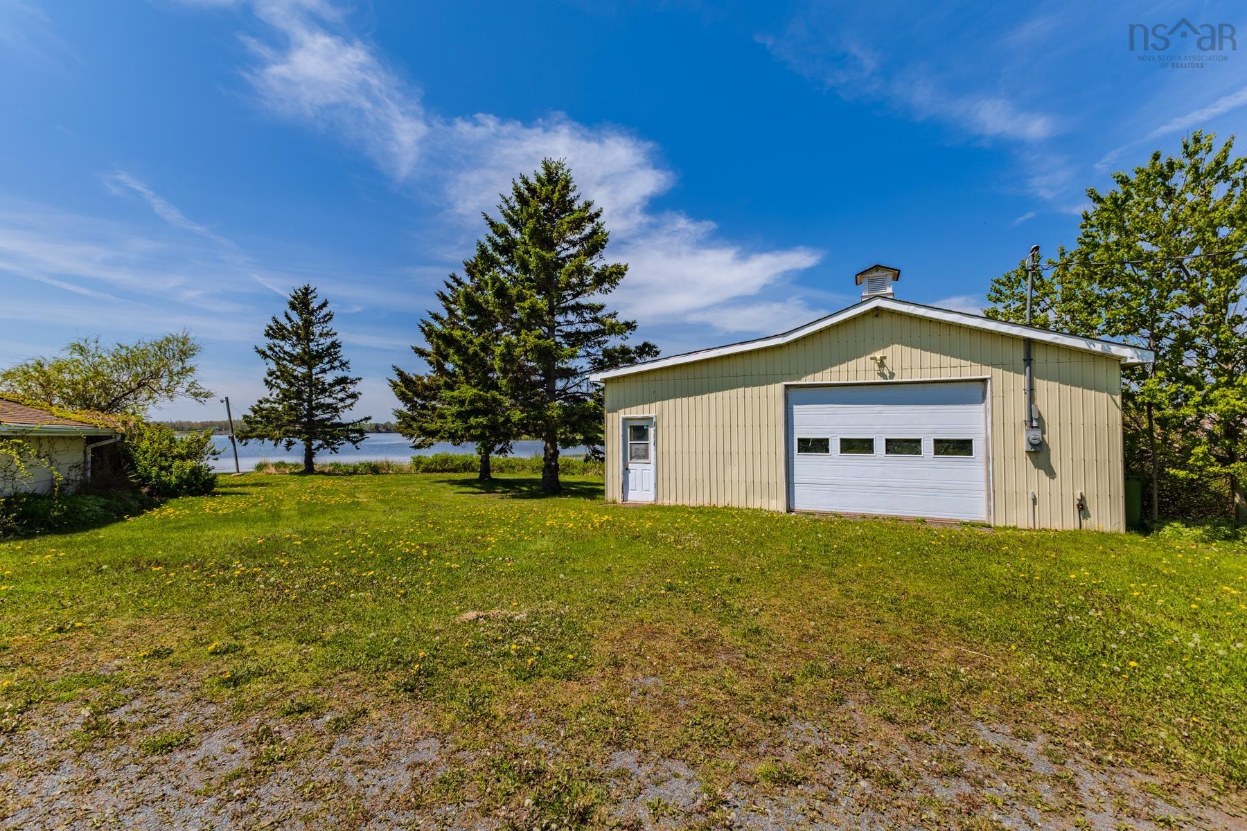 $389,900.00: 496 Caribou Island Road, Caribou Island