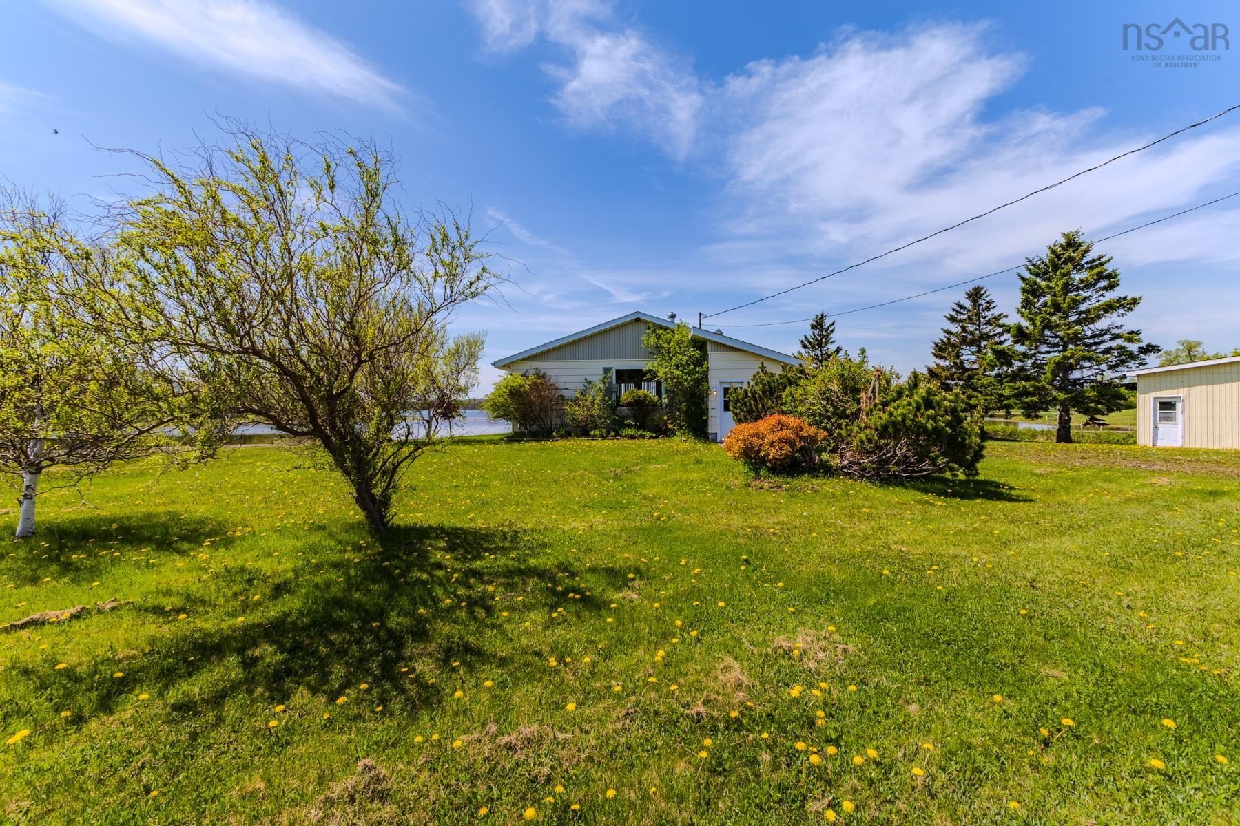 $389,900.00: 496 Caribou Island Road, Caribou Island