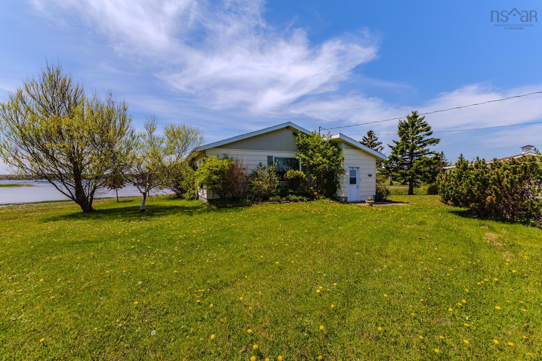 $389,900.00: 496 Caribou Island Road, Caribou Island