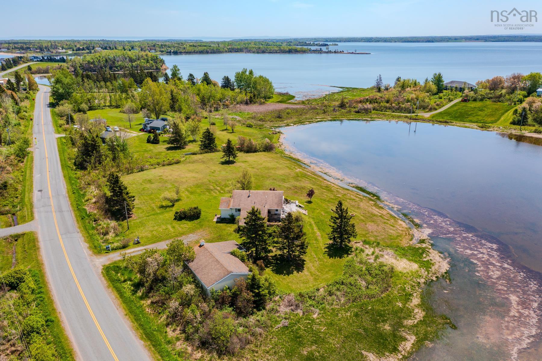 $389,900.00: 496 Caribou Island Road, Caribou Island