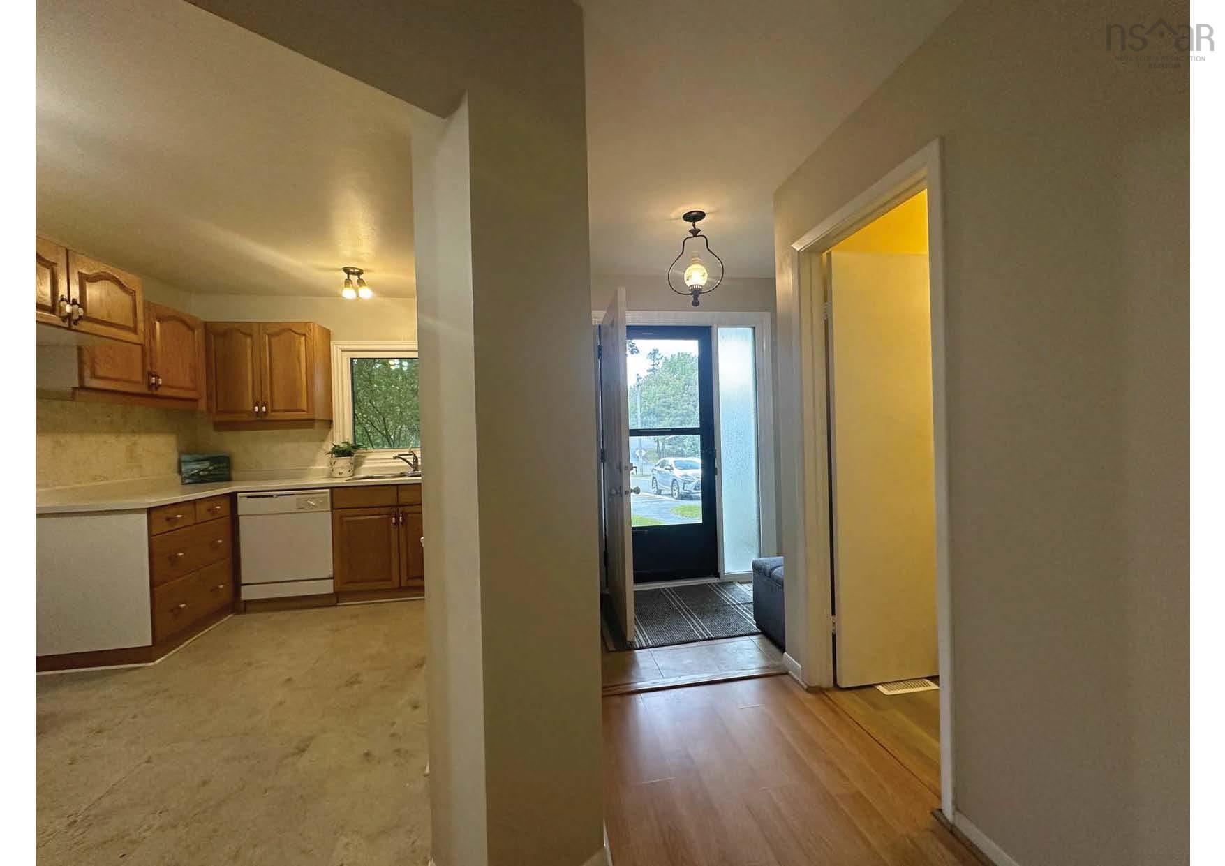 $405,000.00: 19 Westridge Drive, Halifax