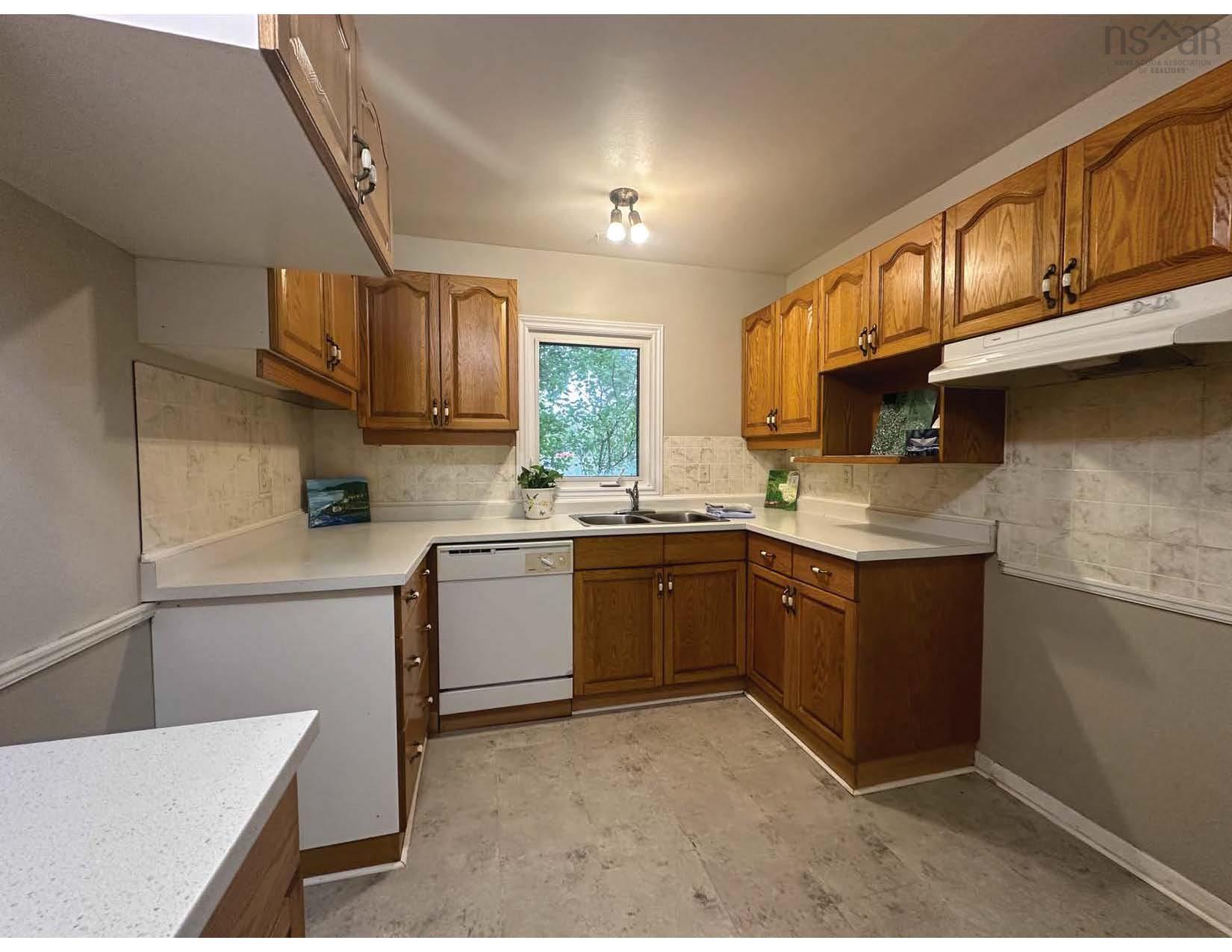 $405,000.00: 19 Westridge Drive, Halifax