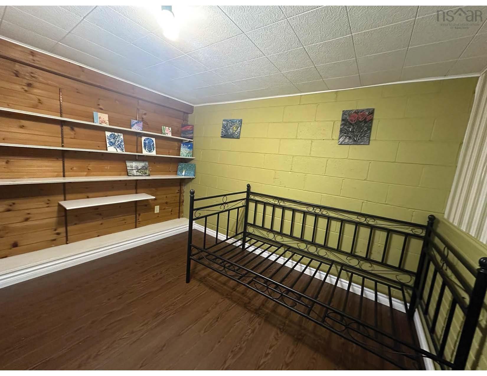 $405,000.00: 19 Westridge Drive, Halifax
