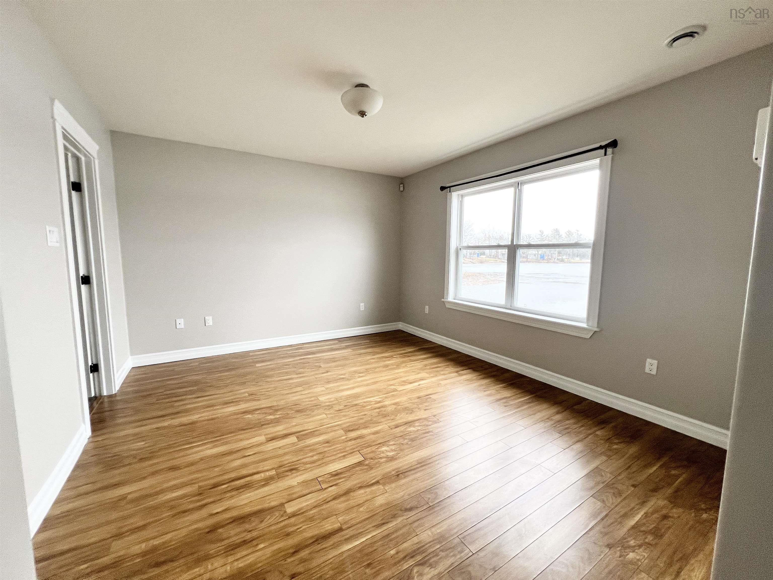 $699,900.00: 239 LAKEVIEW Avenue, Middle Sackville