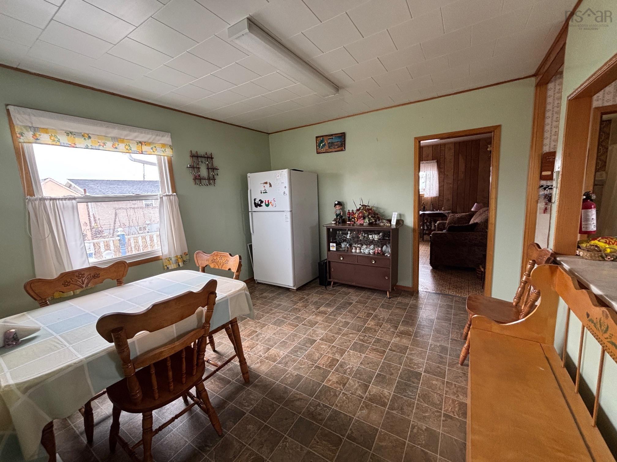 $124,900.00: 337 Eight Street, New Waterford