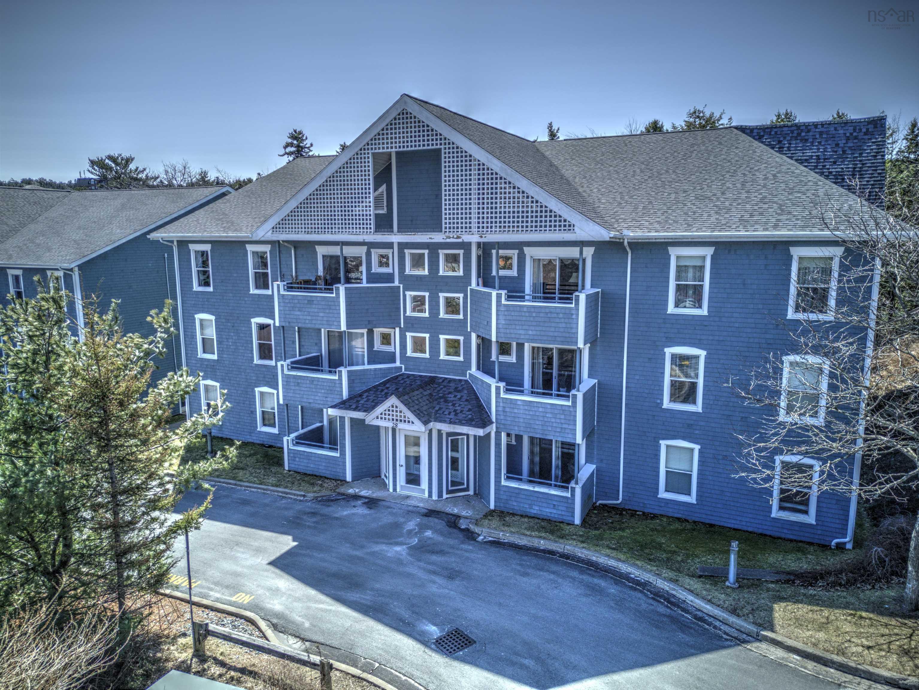 $349,900.00: 332 28 HAMMONDS PLAINS Road, Bedford