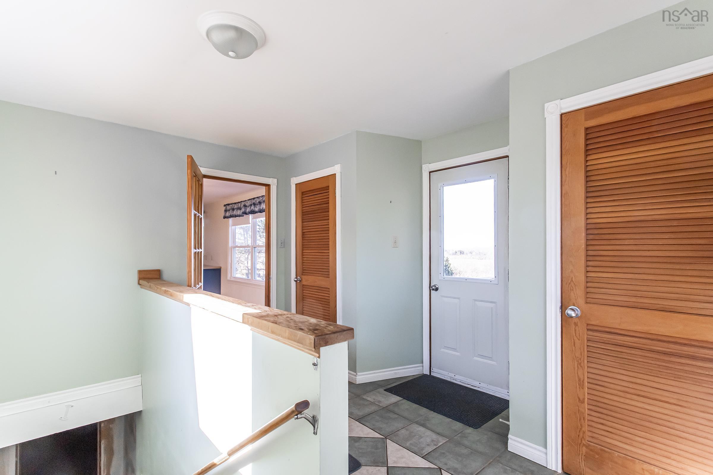 $279,500.00: 3225 Highway 201, Centrelea