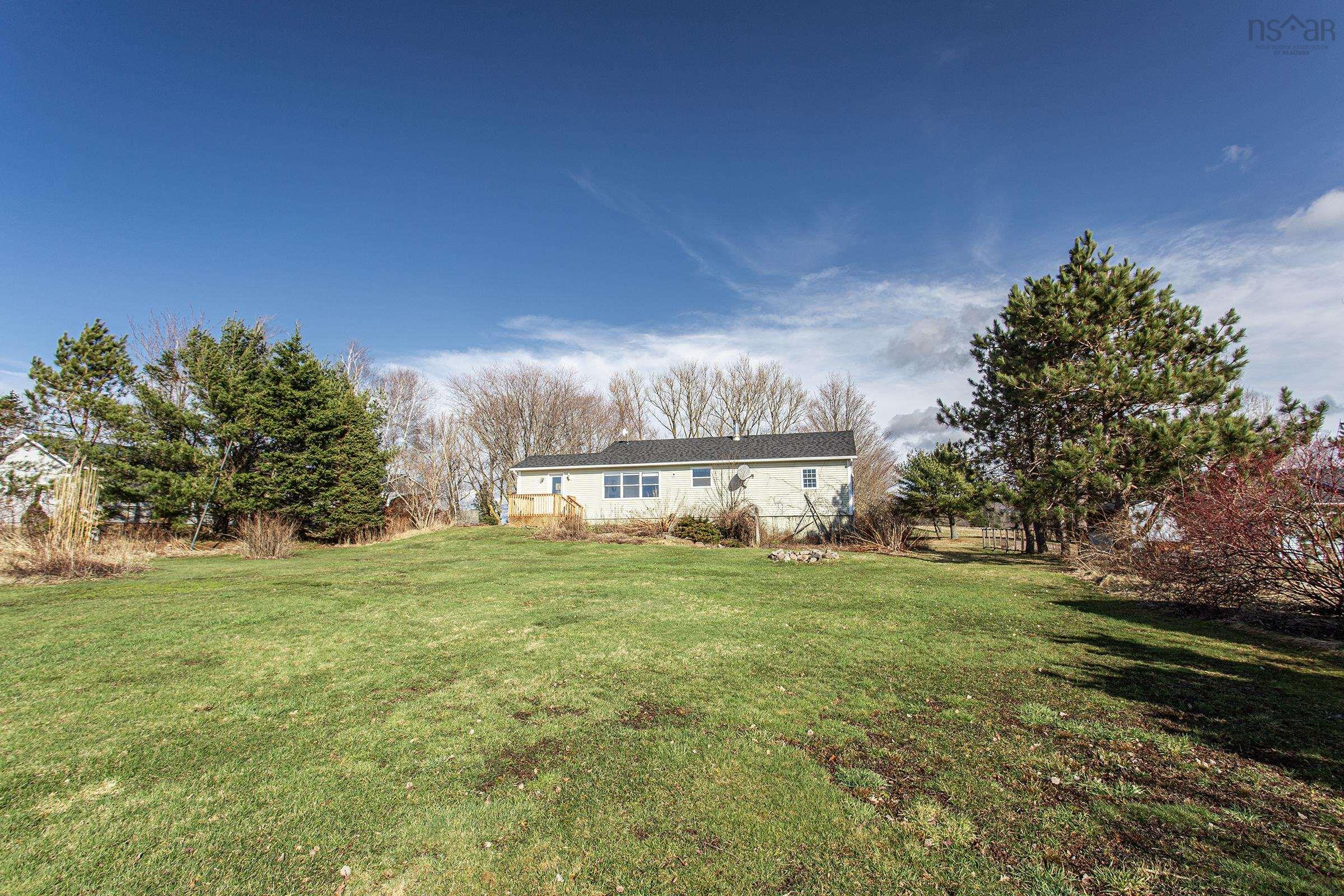 $279,500.00: 3225 Highway 201, Centrelea