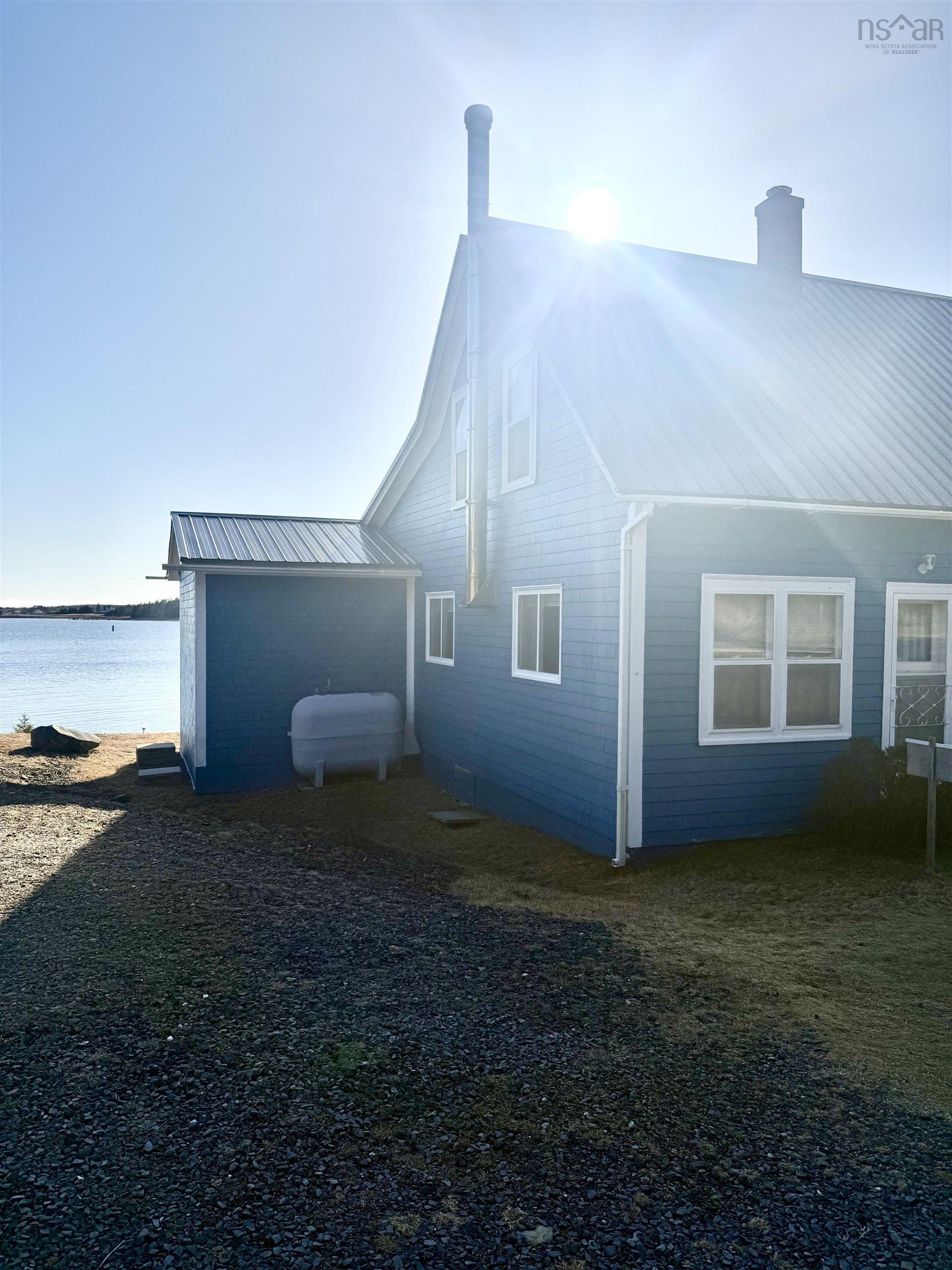 $279,900.00: 96 East Side Bickerton Road, Port Bickerton