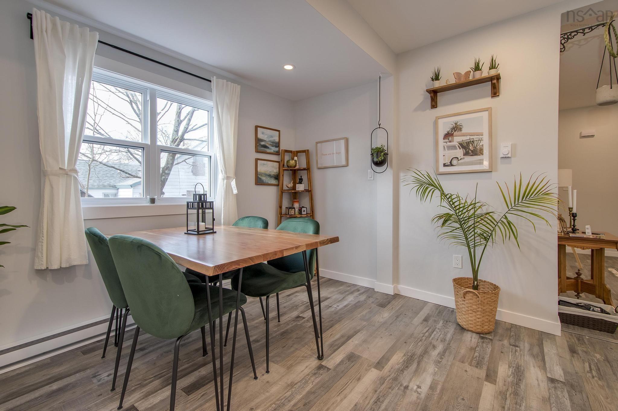 $499,900.00: 321 South Foord Street, Stellarton