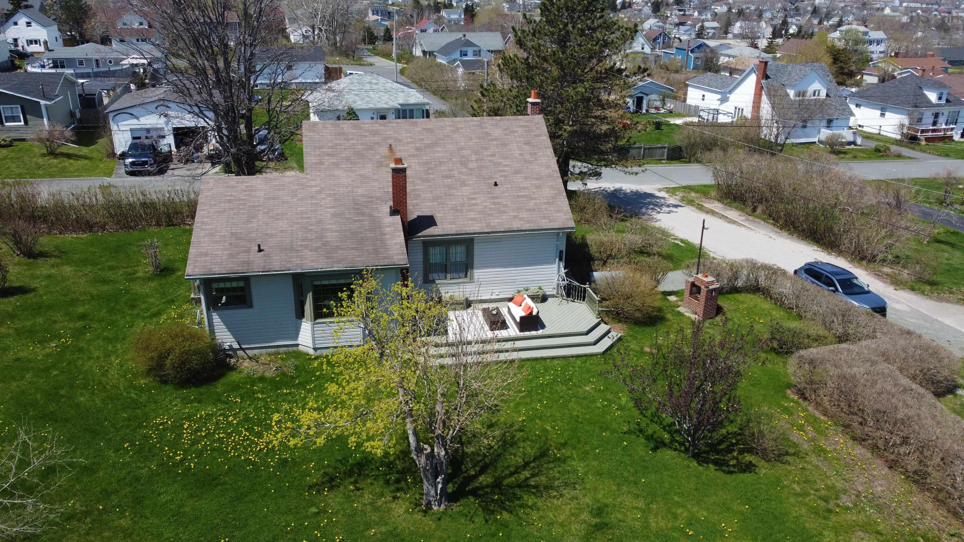 $299,900.00: 650 George Street, New Waterford