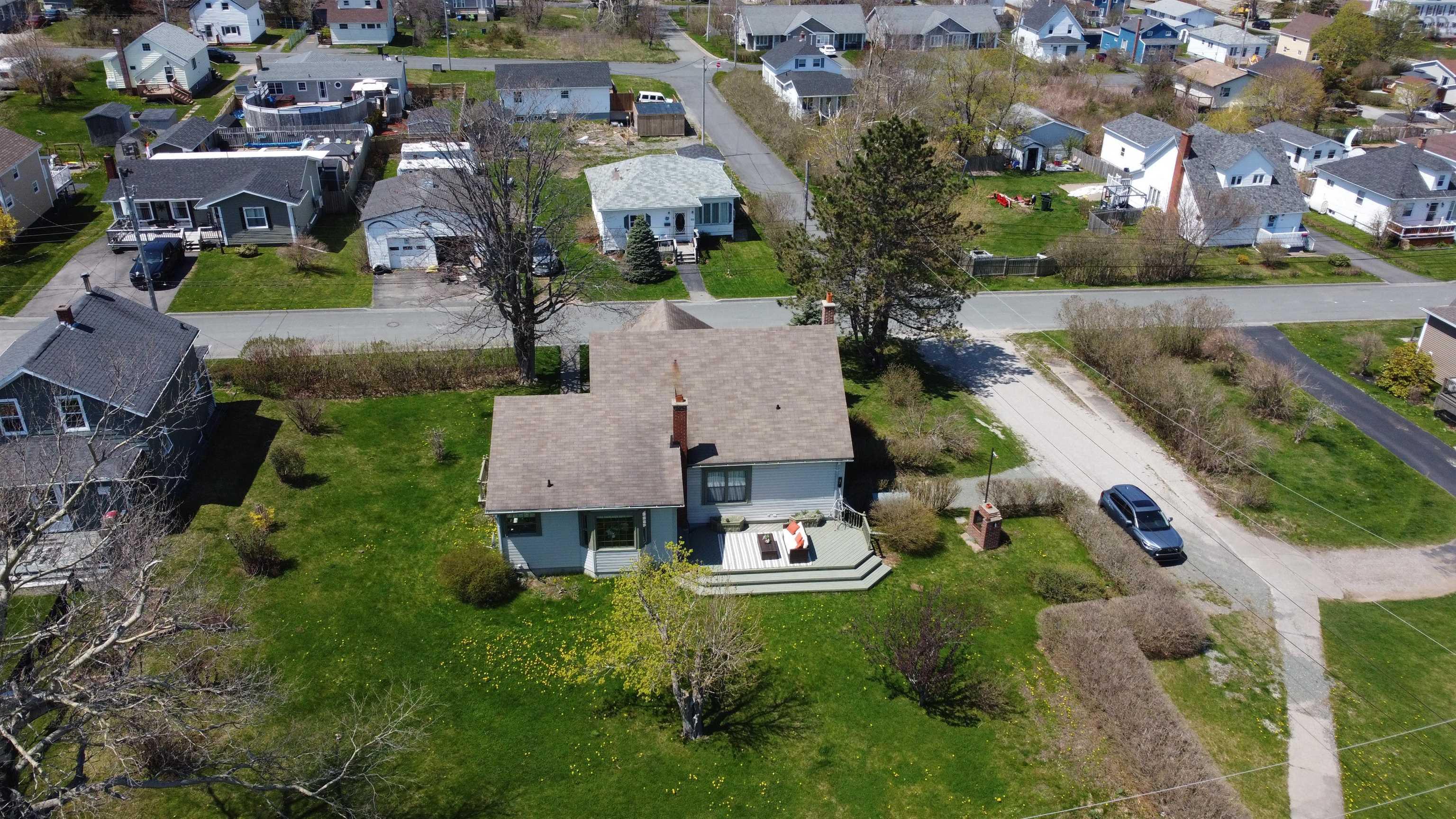 $299,900.00: 650 George Street, New Waterford