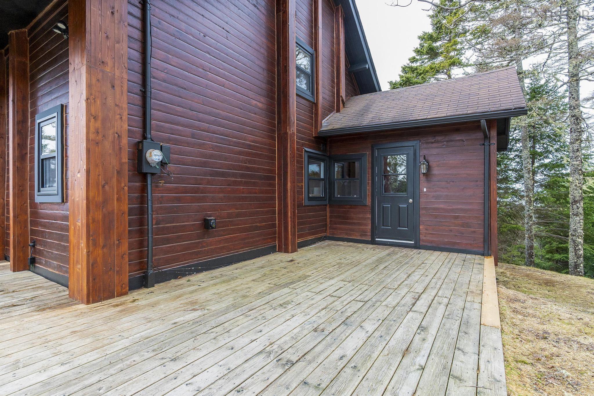 $724,900.00: 208 East Jeddore Road, Oyster Pond