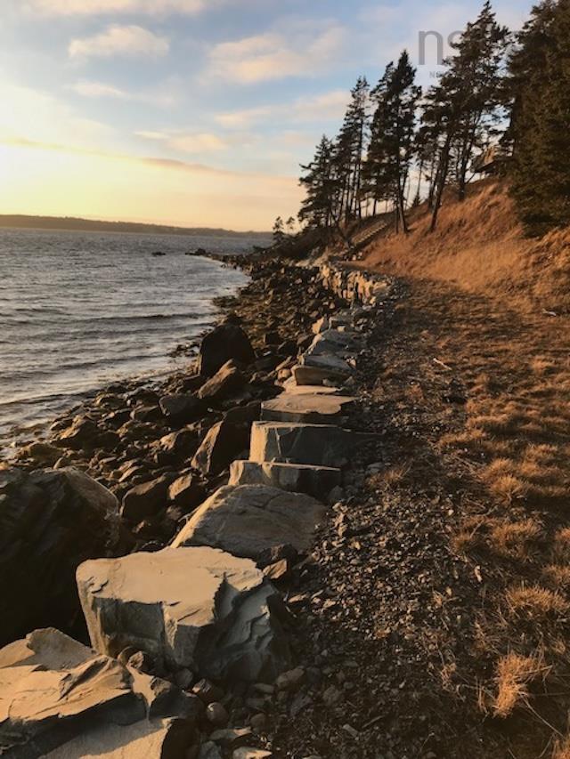 $724,900.00: 208 East Jeddore Road, Oyster Pond