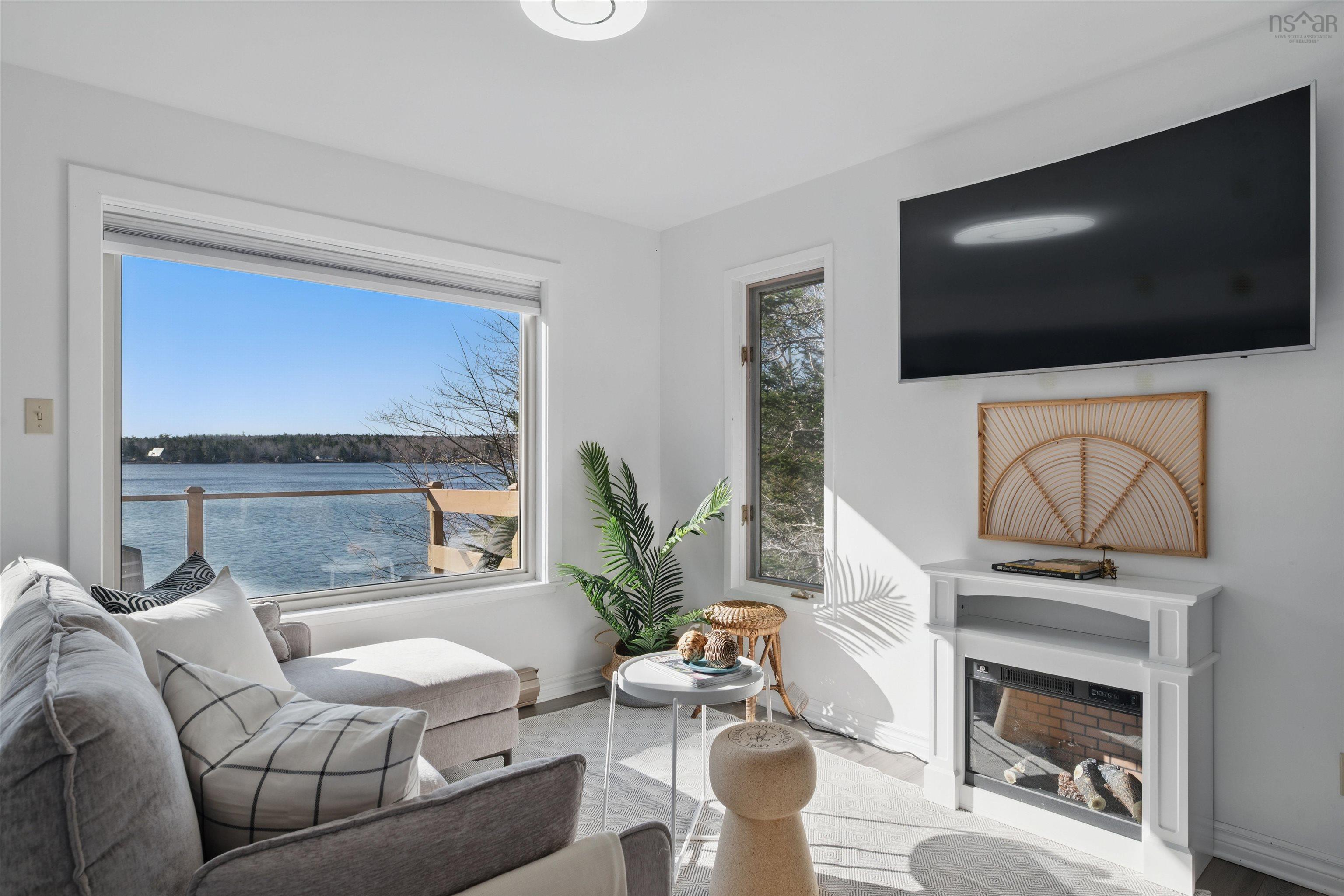 $589,000.00: 230 Douglaswood Drive, Lakelands
