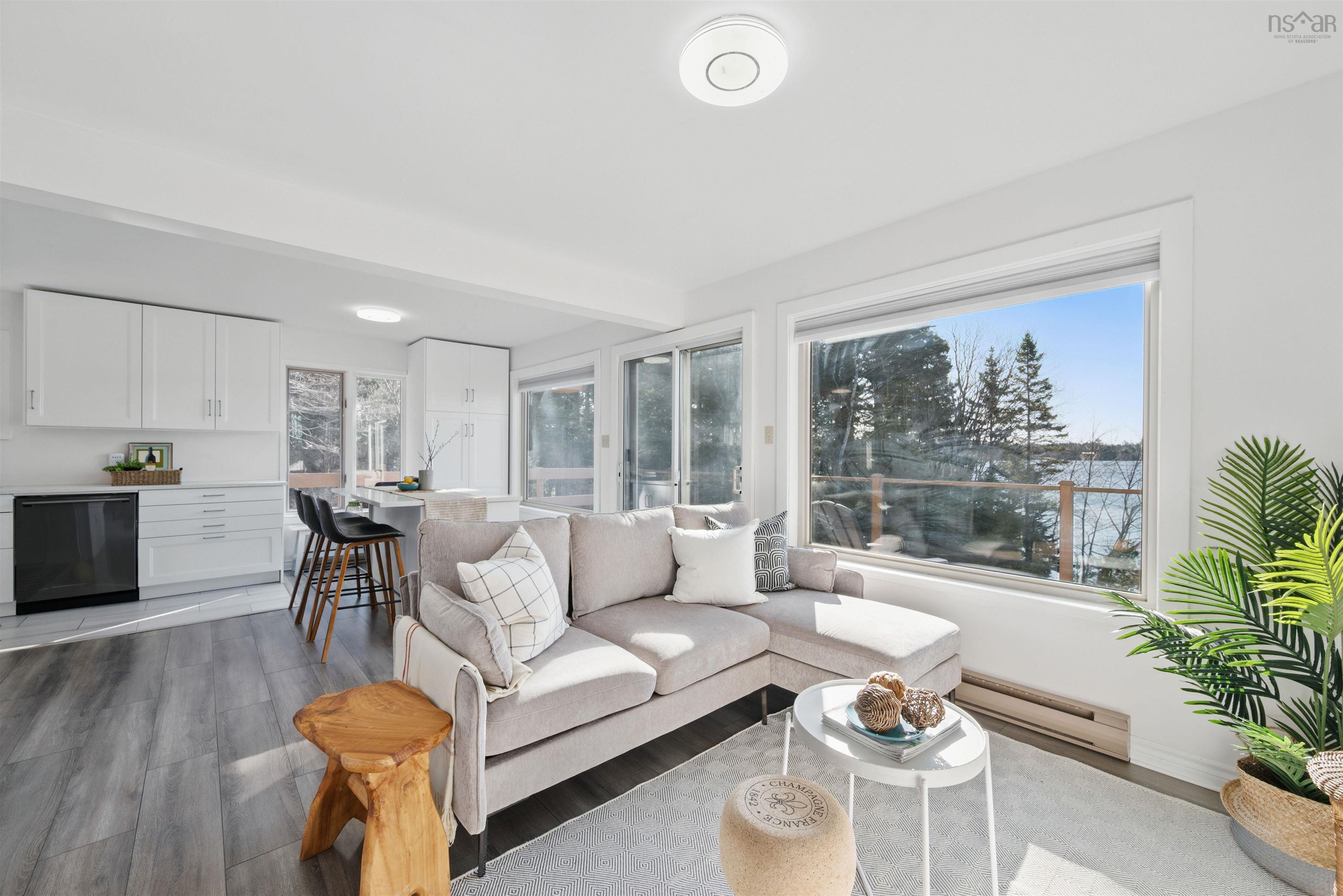 $589,000.00: 230 Douglaswood Drive, Lakelands