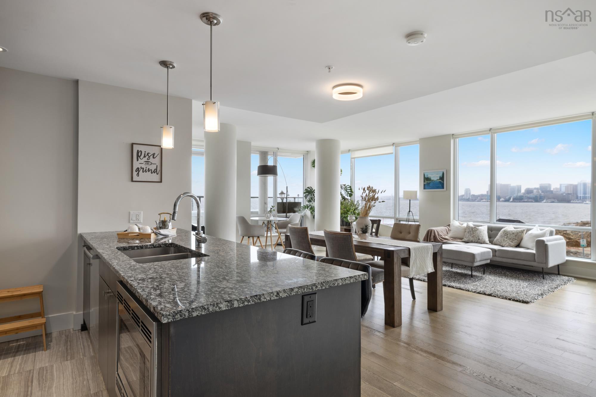 $699,900.00: 203 67 Kings Wharf Place, Dartmouth