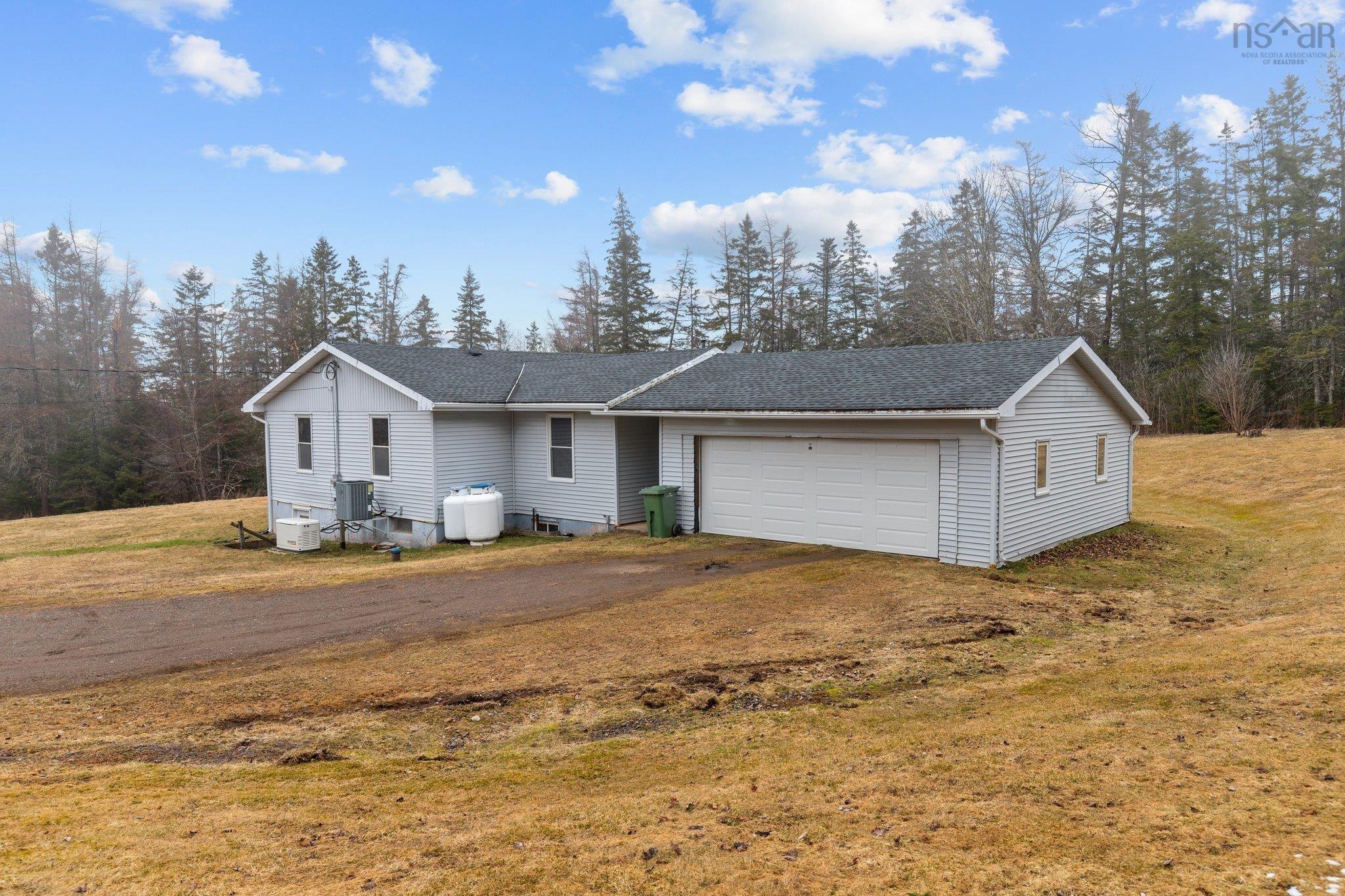 $449,000.00: 361 J Ramsey Road, Wittenburg