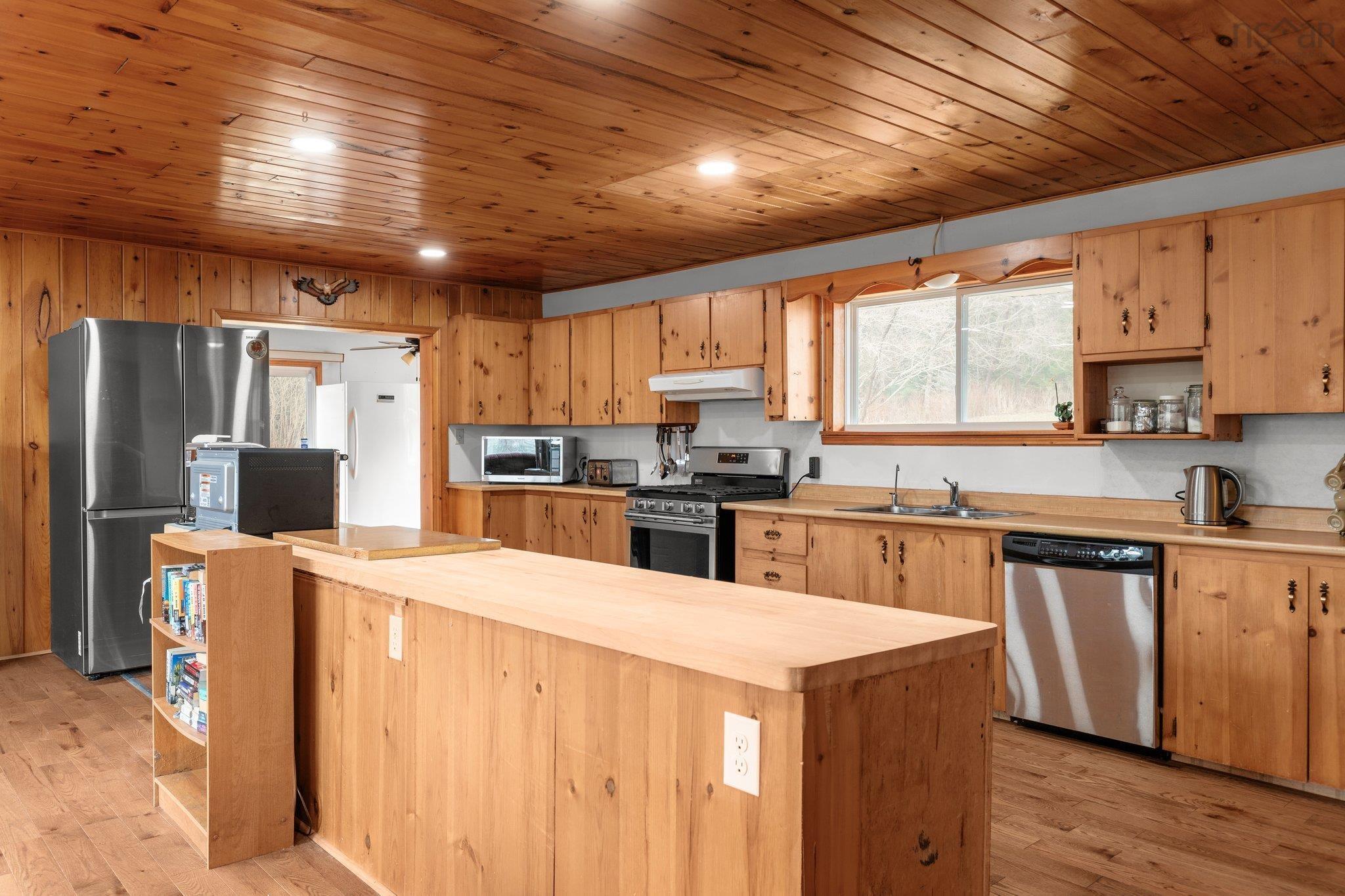 $449,000.00: 361 J Ramsey Road, Wittenburg