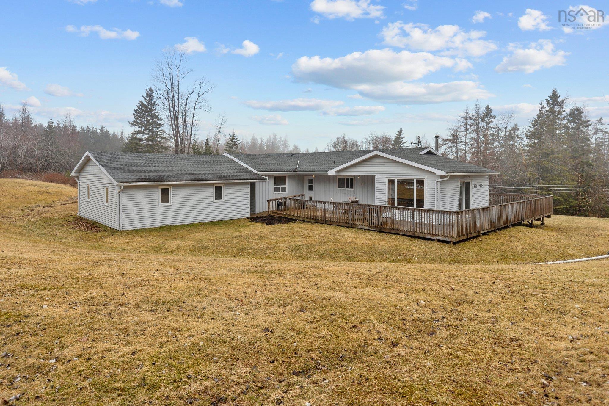 $449,000.00: 361 J Ramsey Road, Wittenburg